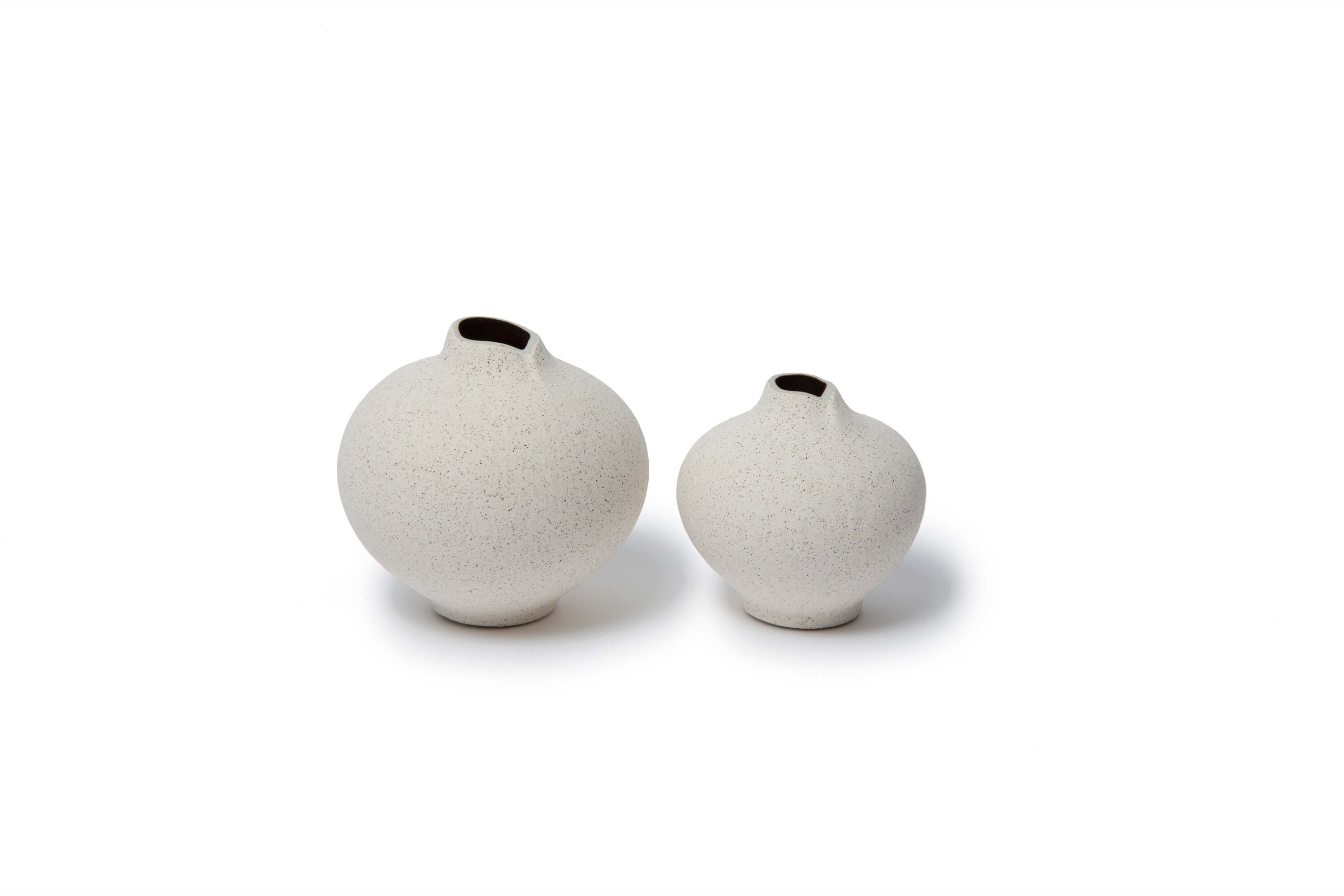 Line Vase | Medium | Sand White | by Lindform - Lifestory - Lindform