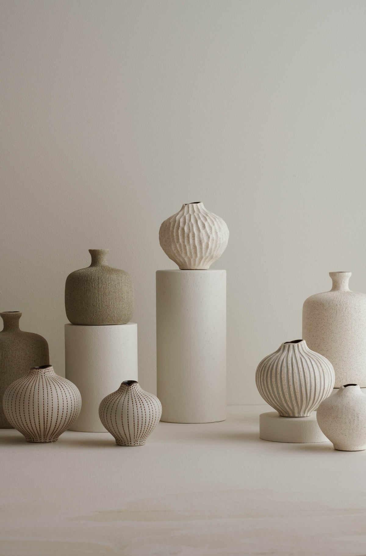 Bottle Vase | Medium | Sand White | by Lindform - Lifestory - Lindform