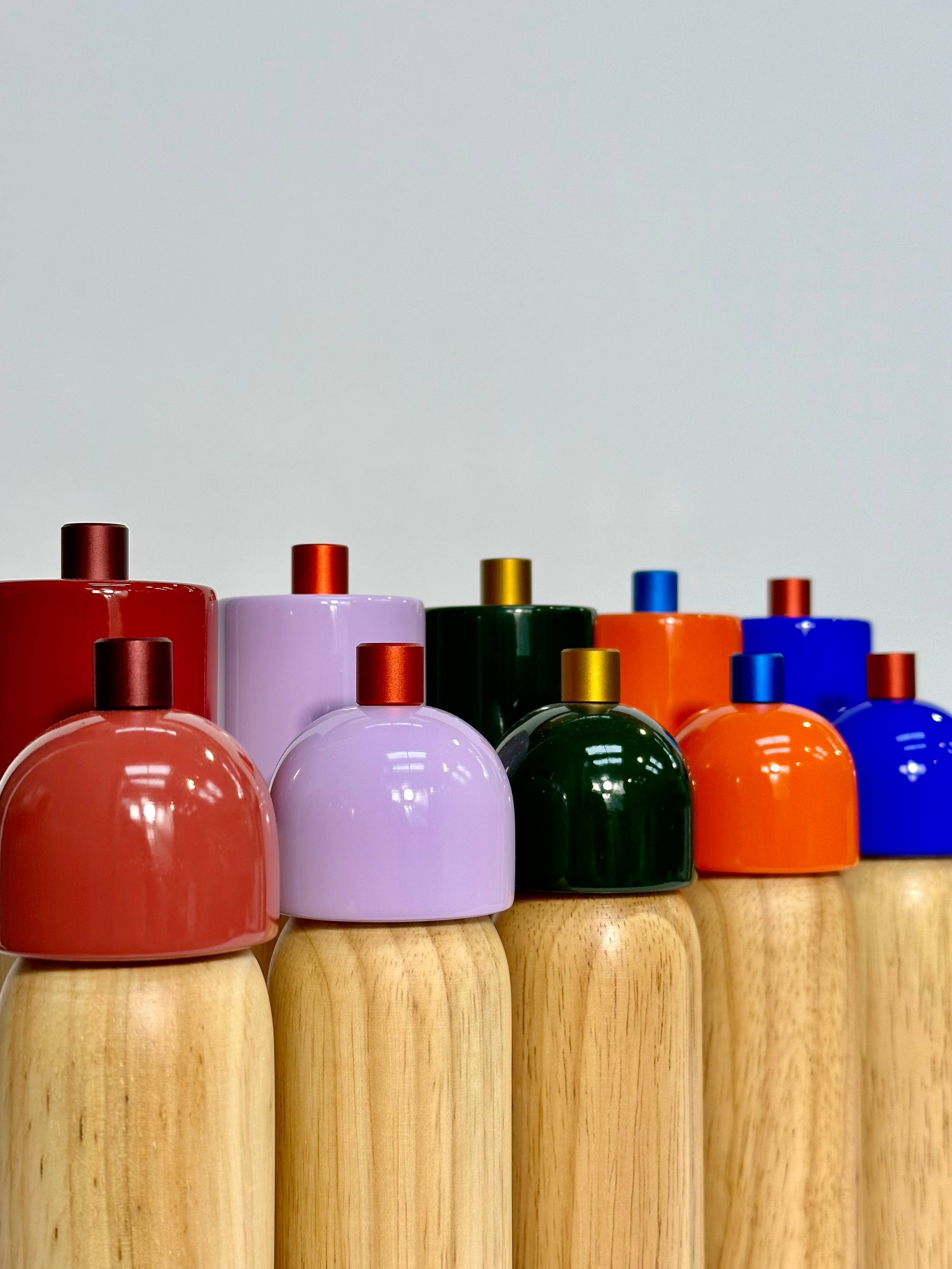 MAEGEN Salt & Pepper Grinder in Red & Natural - 2 Sizes - Lifestory