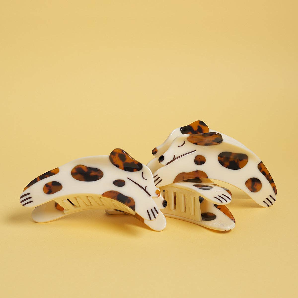 Winona Irene Tortie Puppy Dog Acetate Hair Claw