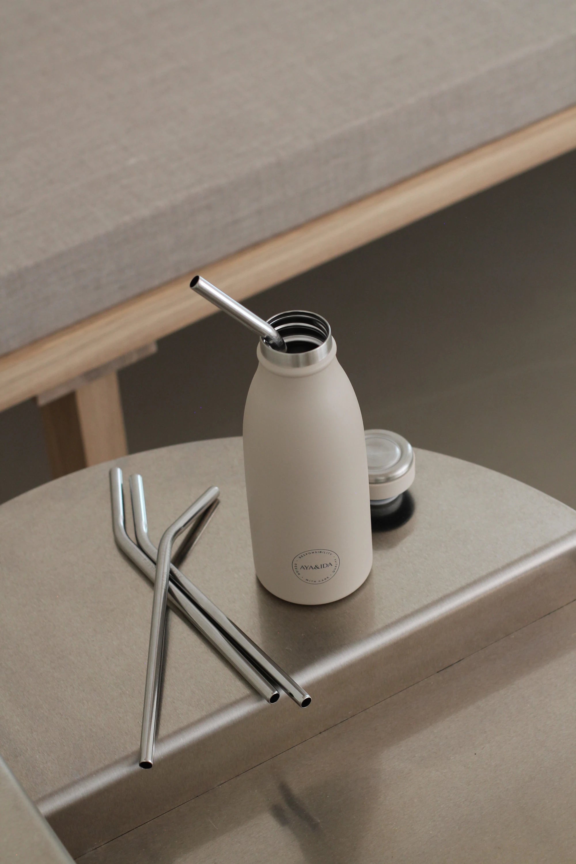Aya&Ida Set of 4 Reusable Long Bent Steel Straws with Brush