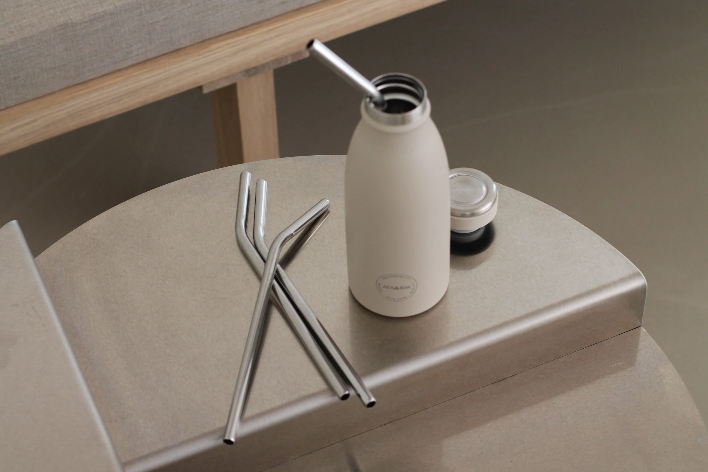 Aya&Ida Set of 4 Reusable Long Bent Steel Straws with Brush