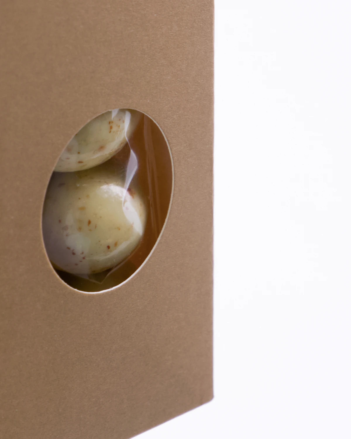Nicolas Vahé Chocolate covered almonds, Caramel | Lifestory