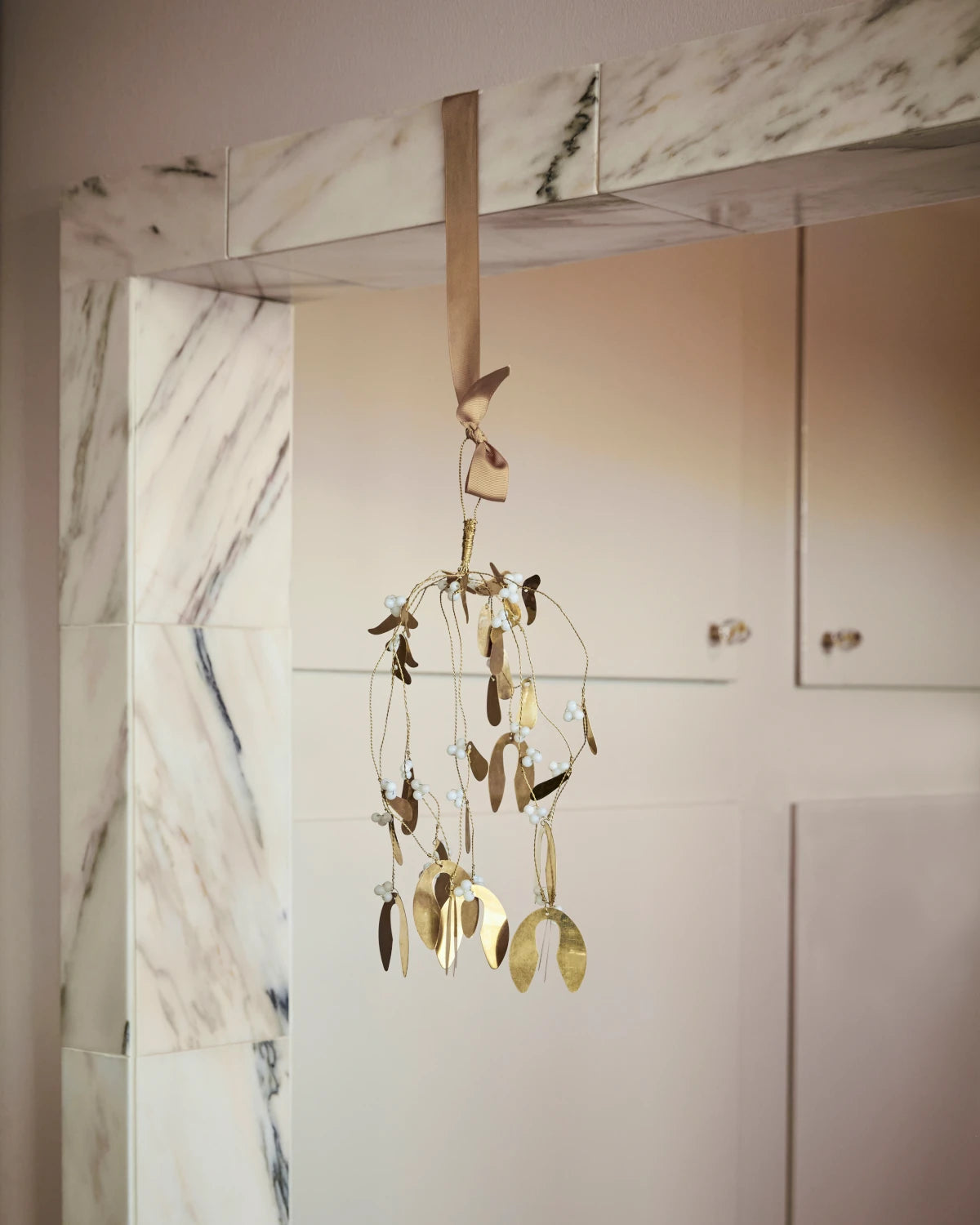House Doctor Large Brass Mistletoe Decoration - Lifestory