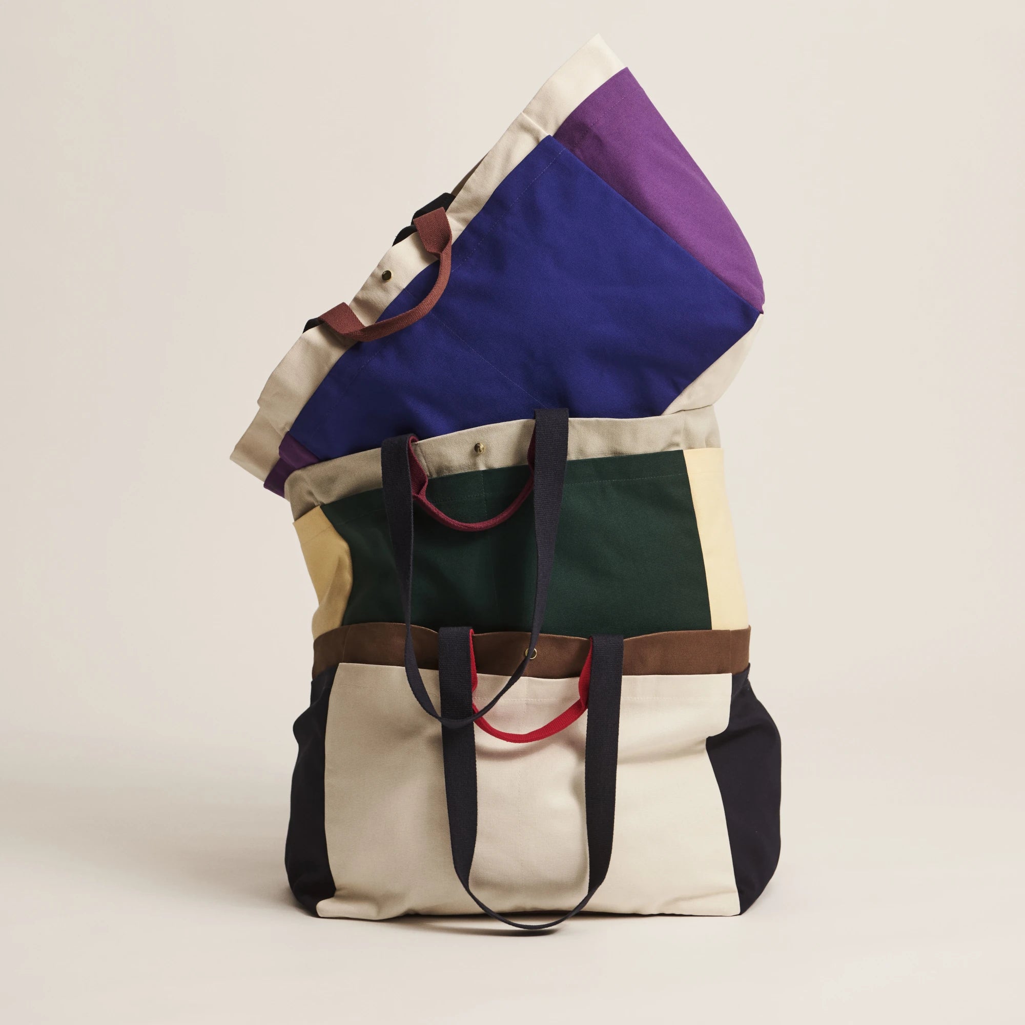 HAY Organic Cotton Medium Weekend Bag with Popper - Lifestory