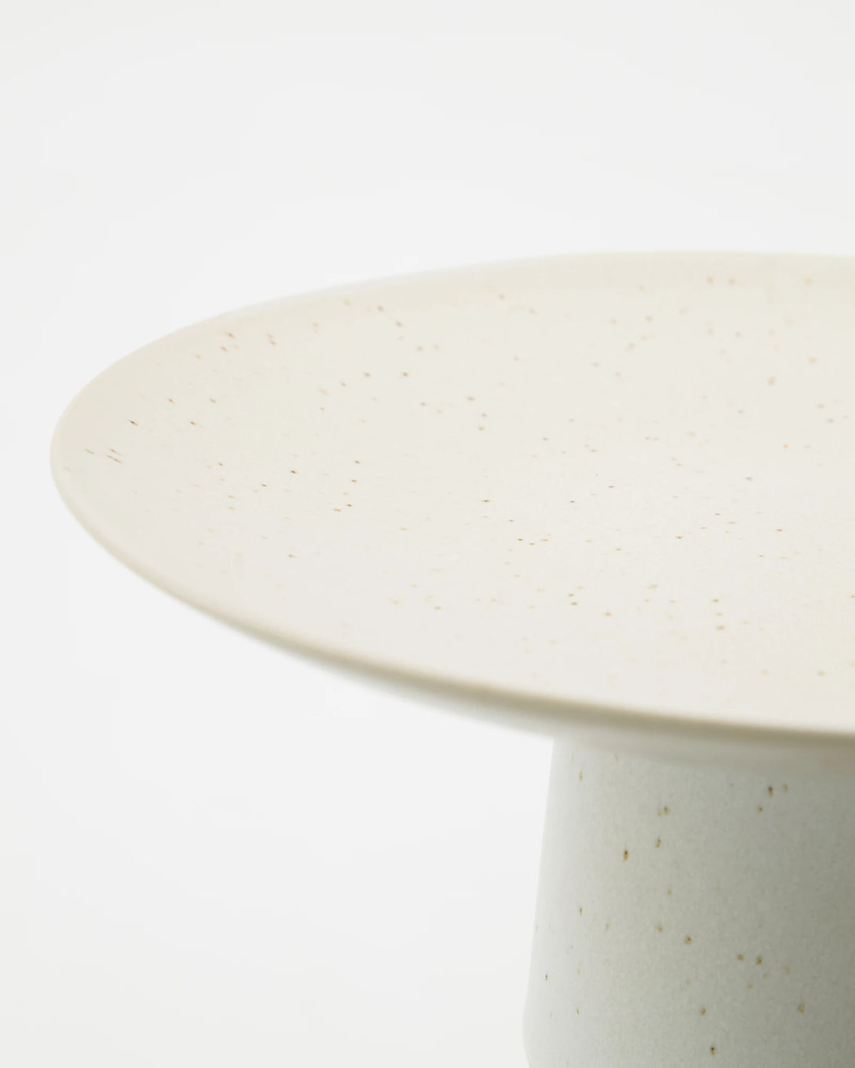 House Doctor Serve Stoneware Cake Dish/Stand in Off-white