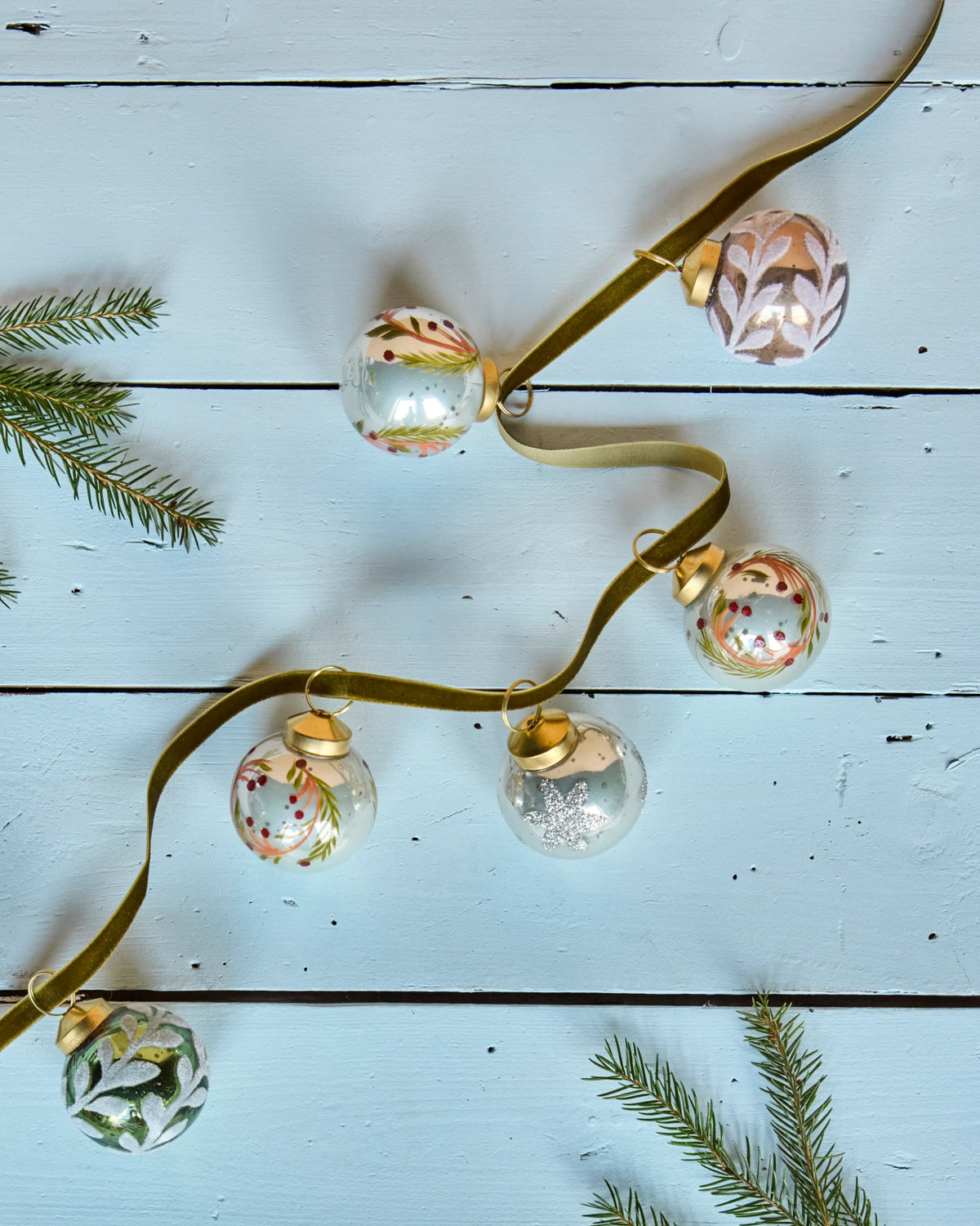 House Doctor Set of 4 Antico Hanging Ornaments in Light Blue