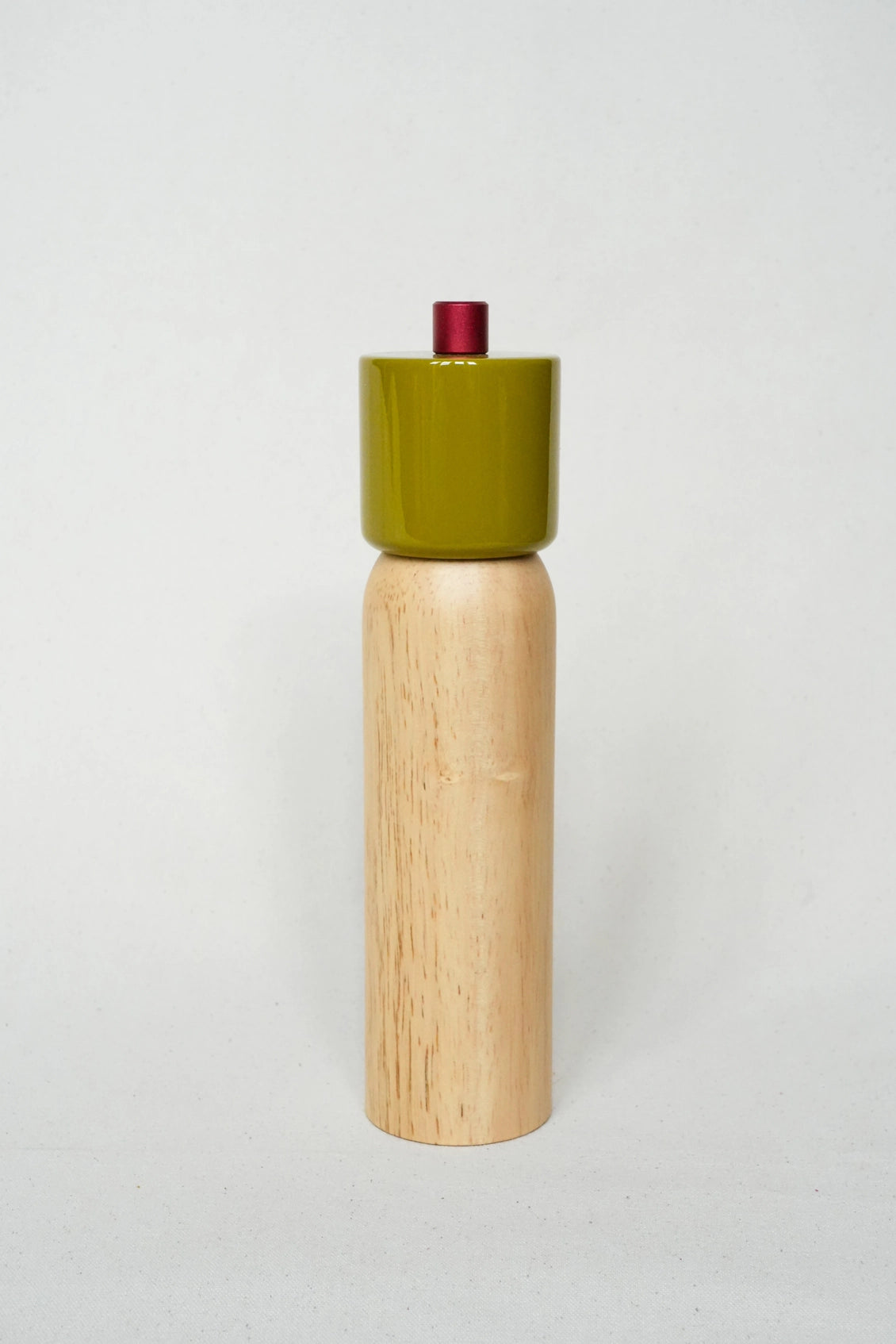 MAEGEN Salt & Pepper Grinder in Olive & Red - 2 Sizes
