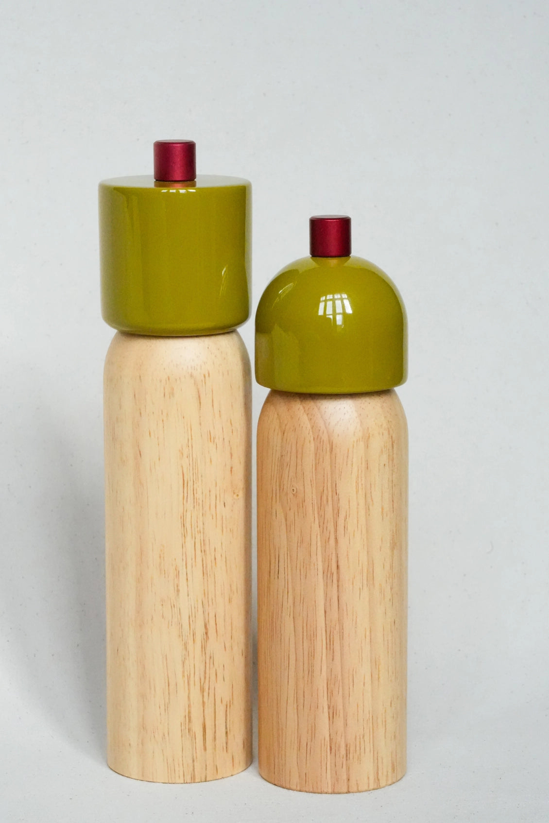MAEGEN Salt & Pepper Grinder in Olive & Red - 2 Sizes