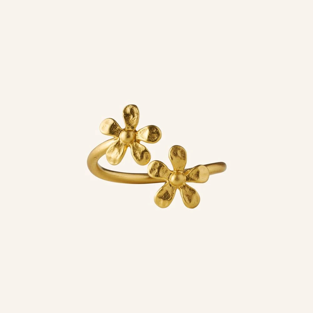 Wild Poppy Ring in Gold-Plated Silver by Pernille Corydon - Lifestory
