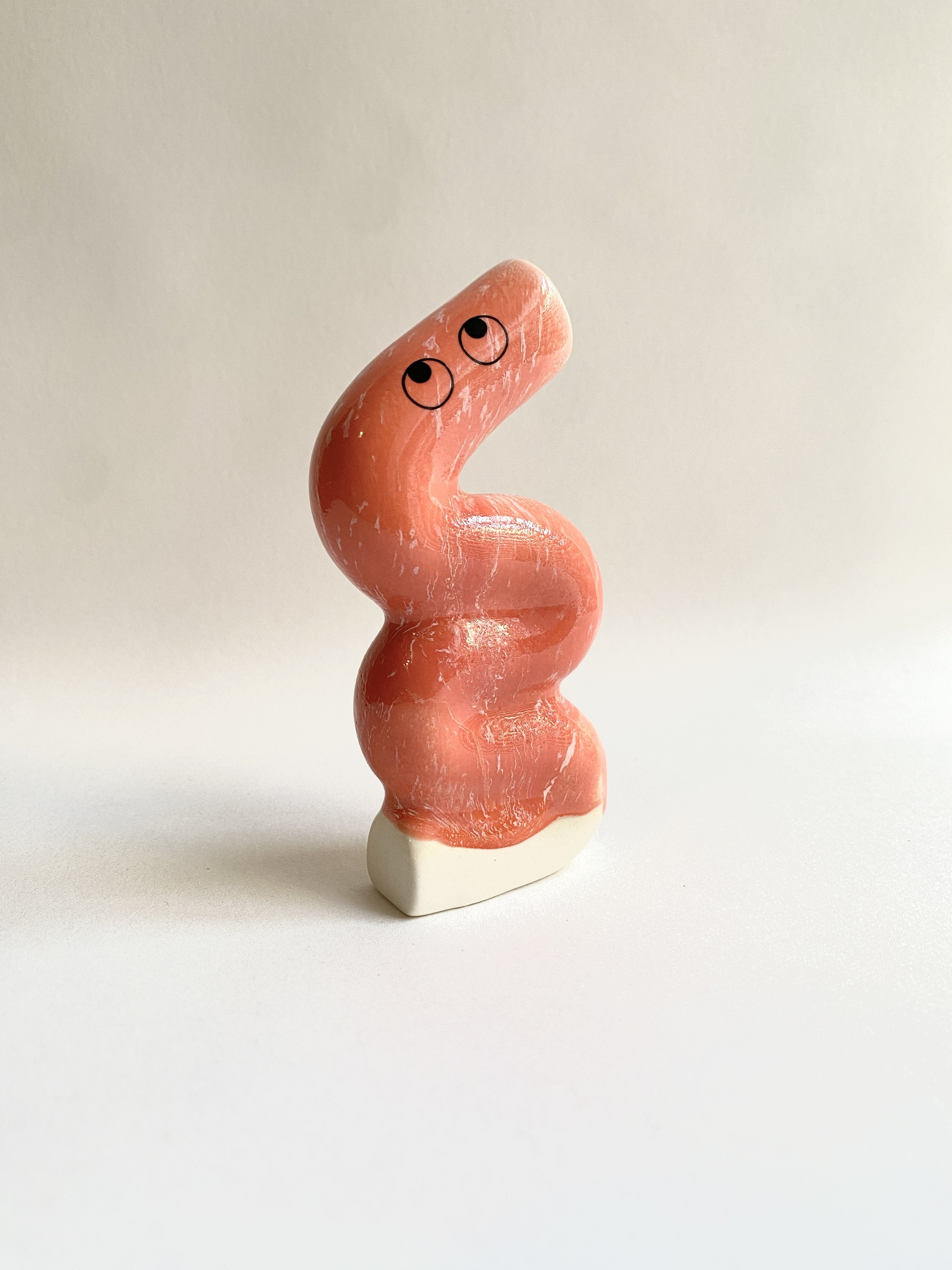 Familia Figurine, Ziggy | Raspberry Sorbet | by Studio Arhoj - Lifestory
