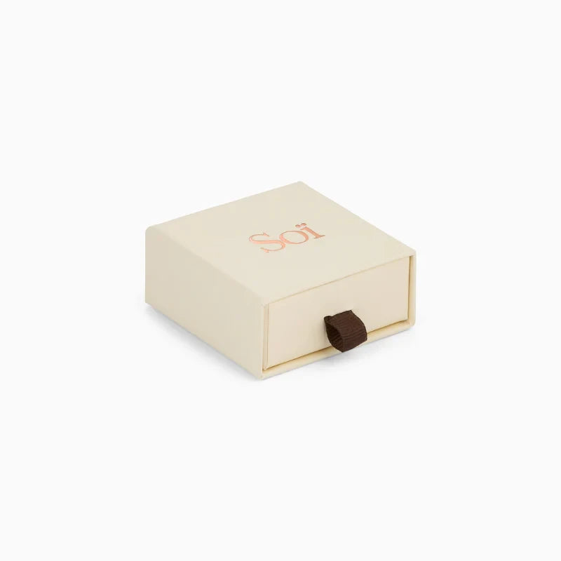 Soï Copenhagen Alma earrings in sustainable jewellery box with meaning card