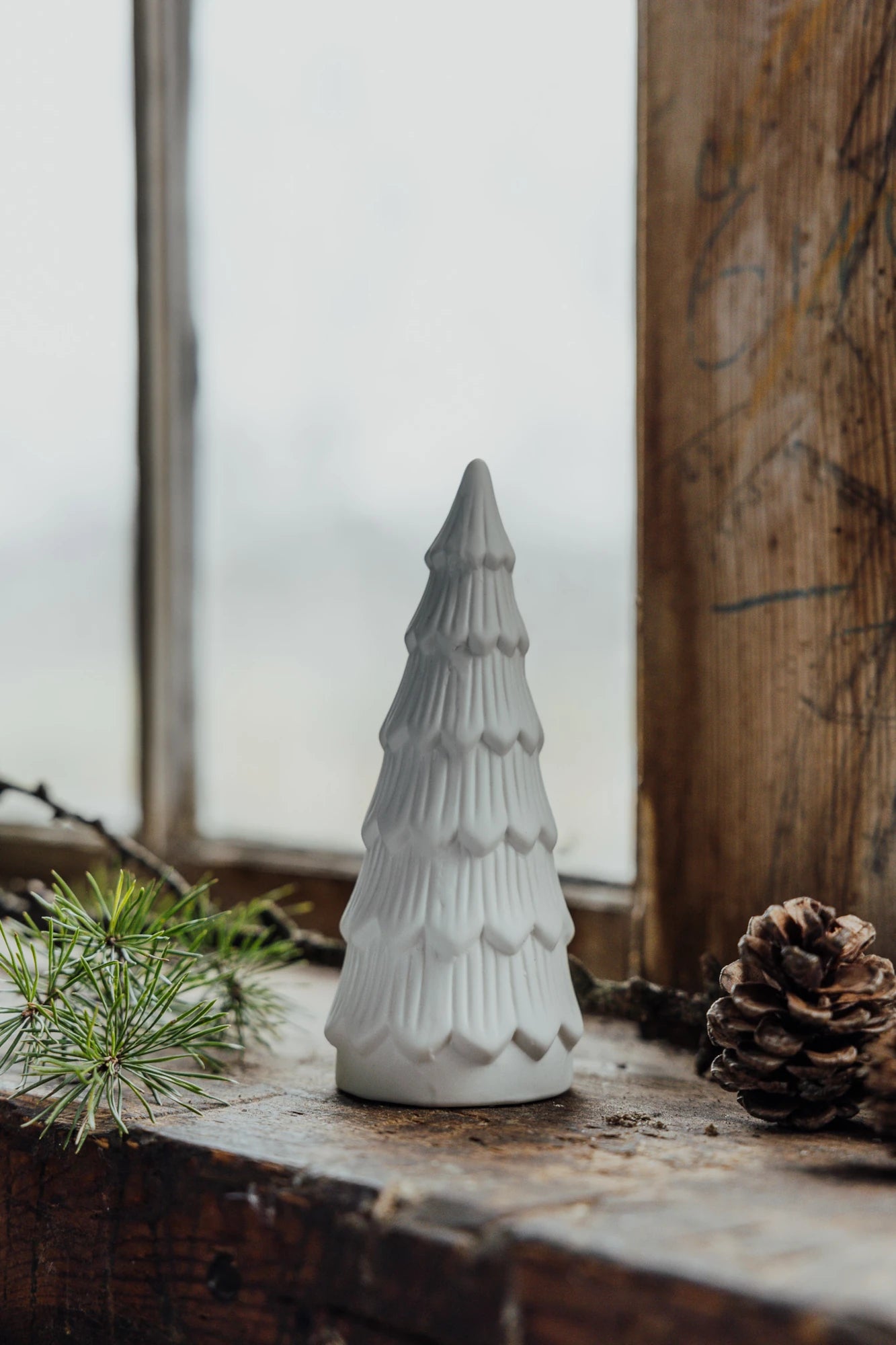 Ceramic Tree | Granbacken | Small | Matte White | by Storefactory - Lifestory