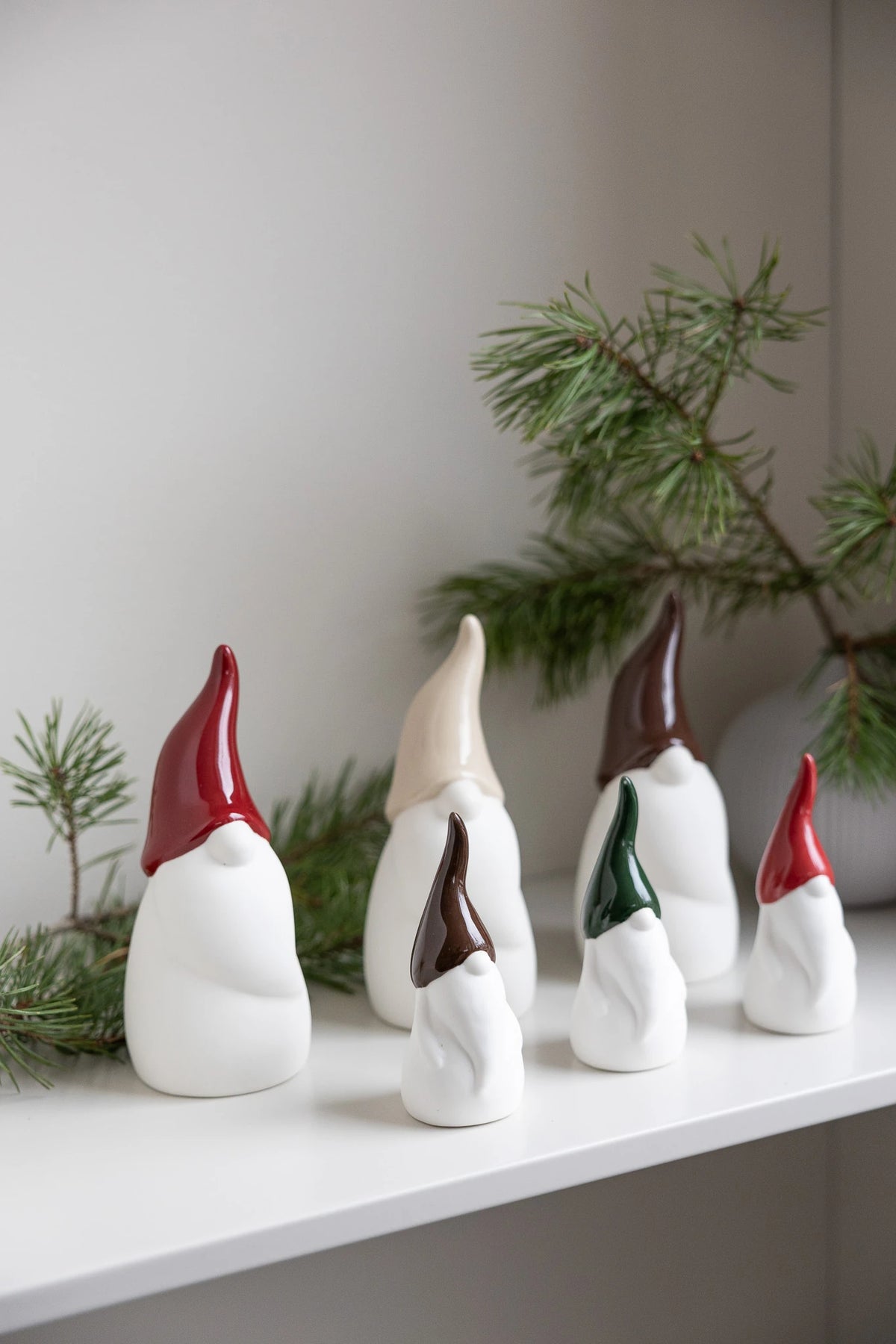Storefactory Svante miniature Ceramic Ornament family