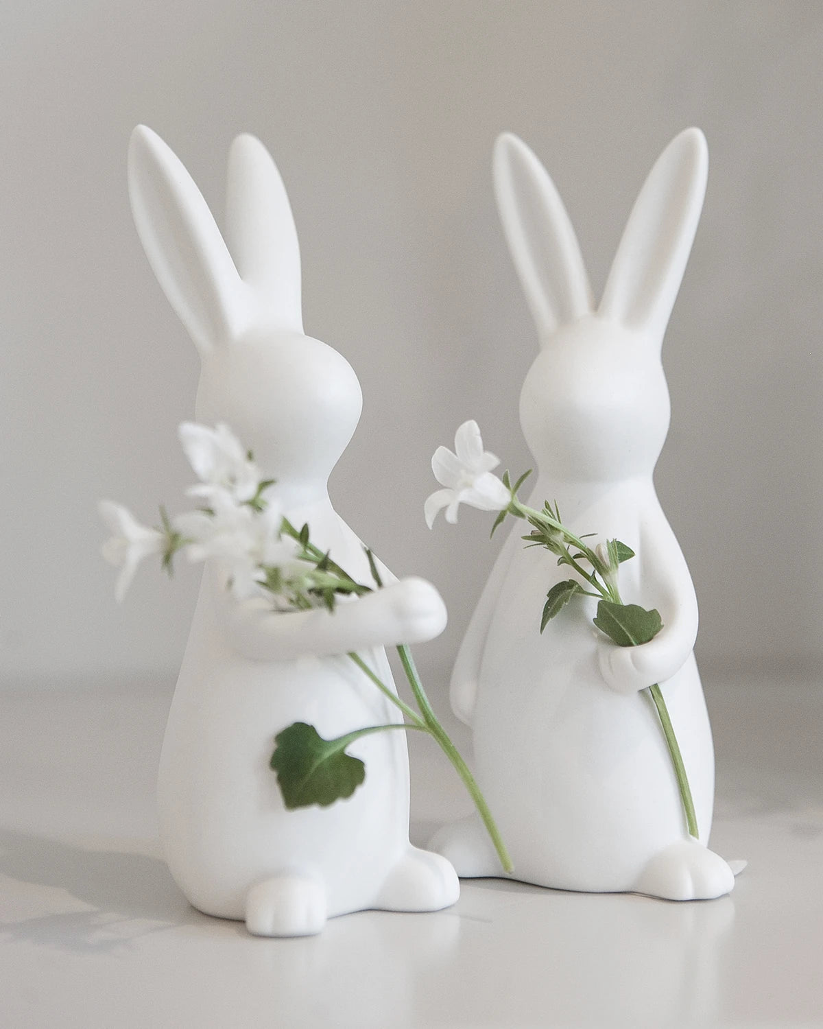 Storefactory 'Svea' Small Ceramic Bunny in Matte White - Lifestory