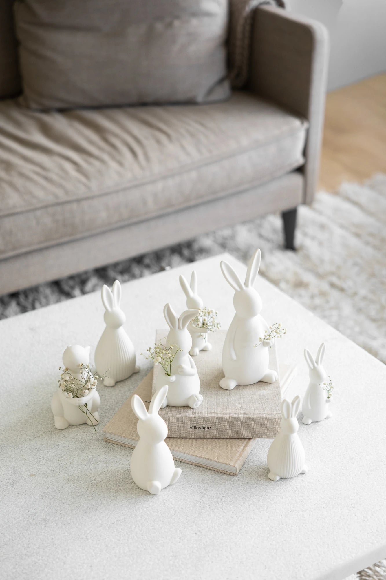 Storefactory 'Joar' Small Open Armed Ceramic Bunny in Matte White - Lifestory