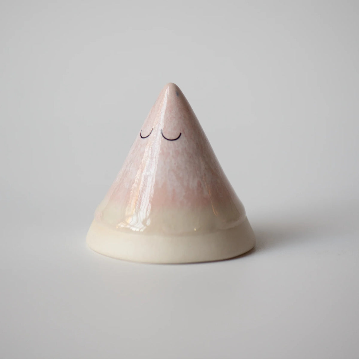 Studio Arhoj Familia Figurine, Fuji | Coco in Pink Glaze