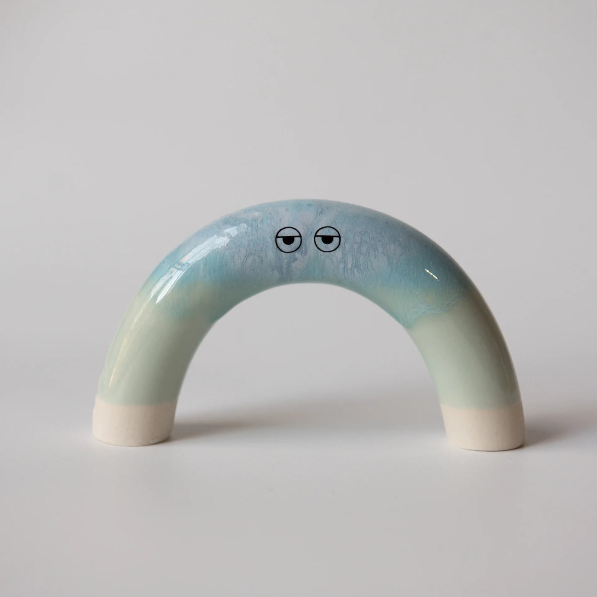Studio Arhoj Familia Figurine | Niji | Larry in Blue