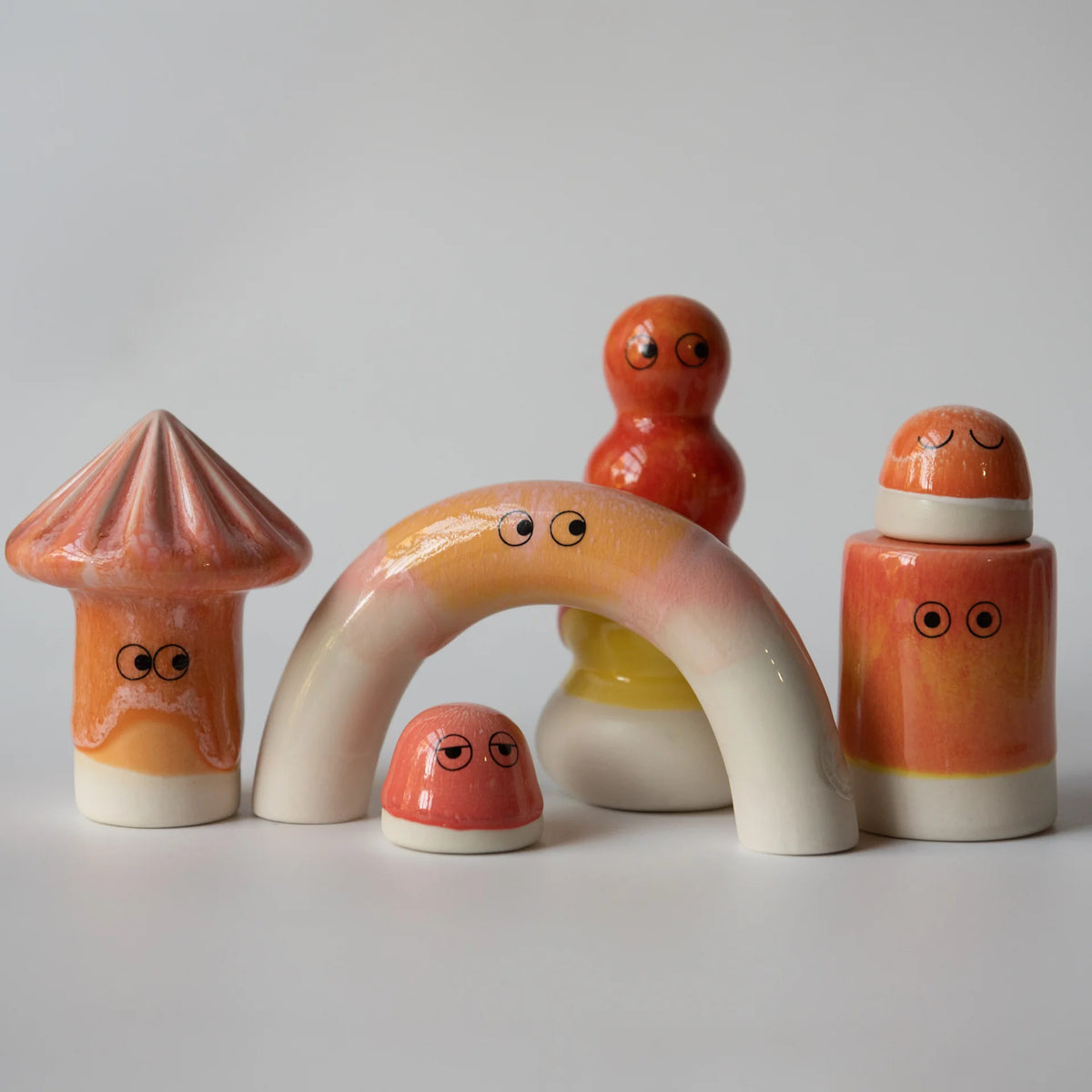 Studio Arhoj Familia Figurine Buto | Jayne in Orange Glaze