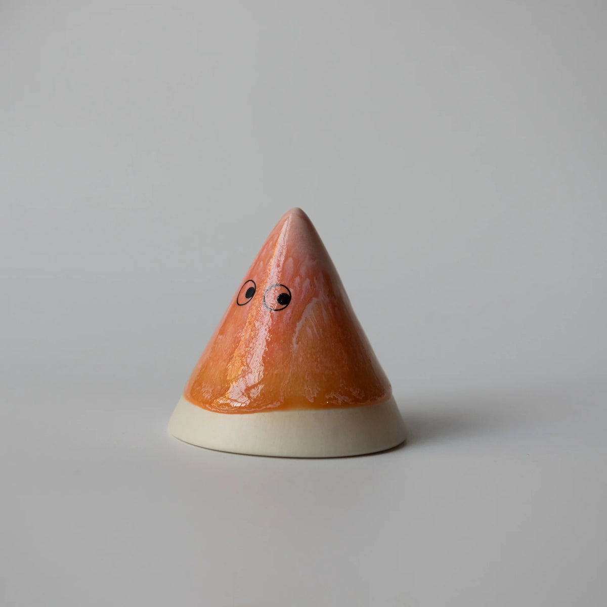 Studio Arhoj Familia Figurine, Fuji | Ana in Peach Glaze