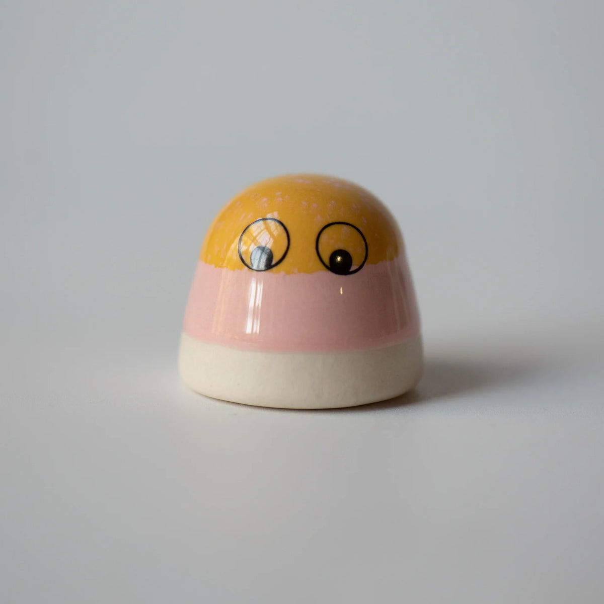 Studio Arhoj Familia Figurine | Dot | Lyra in Yellow/Pink