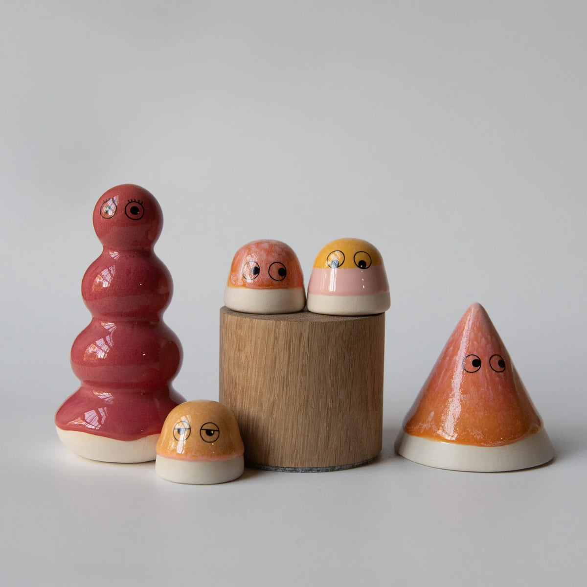 Studio Arhoj Familia Figurine | Dot | Lina in Orange/Pink