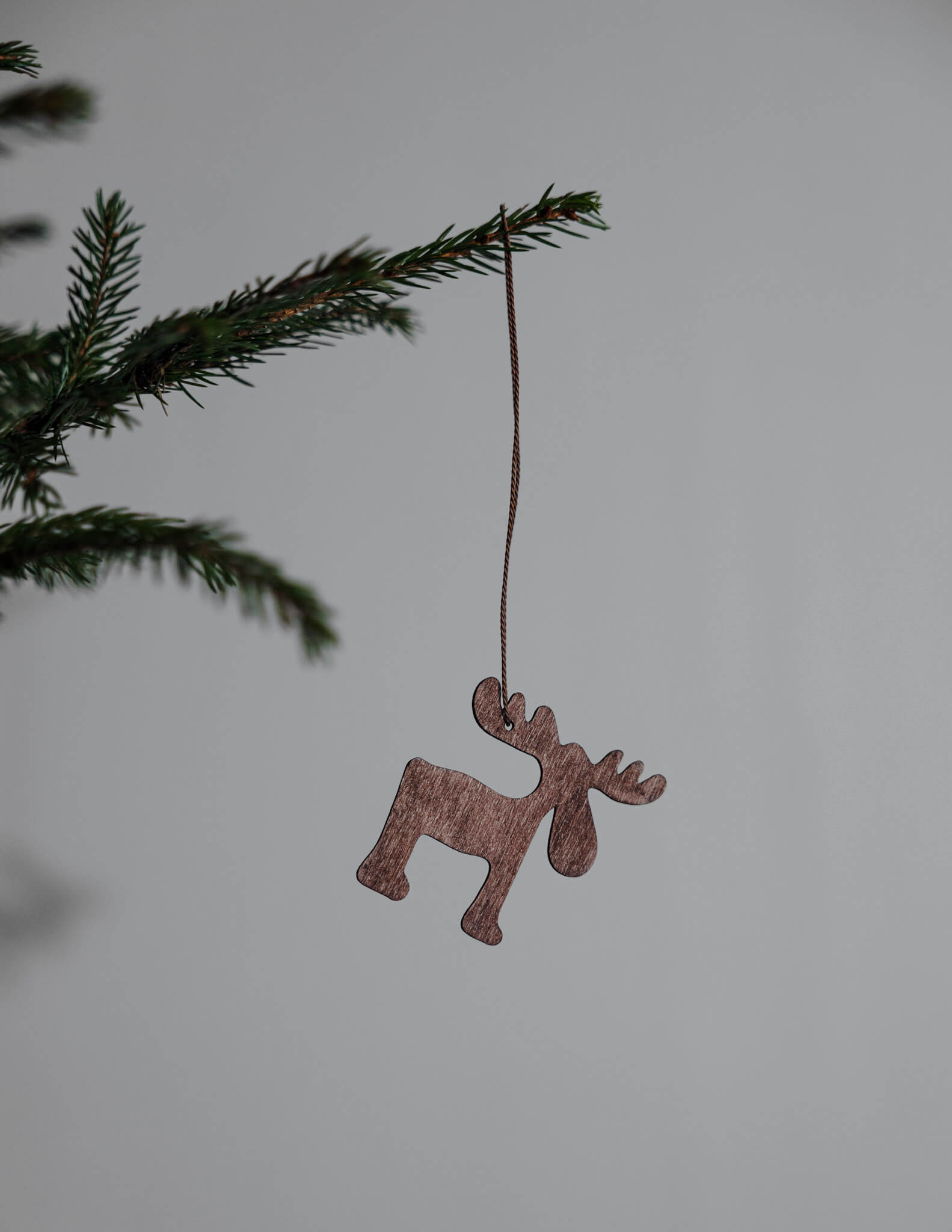 Yngve Moose Decoration | White or Brown | by Storefactory - Lifestory
