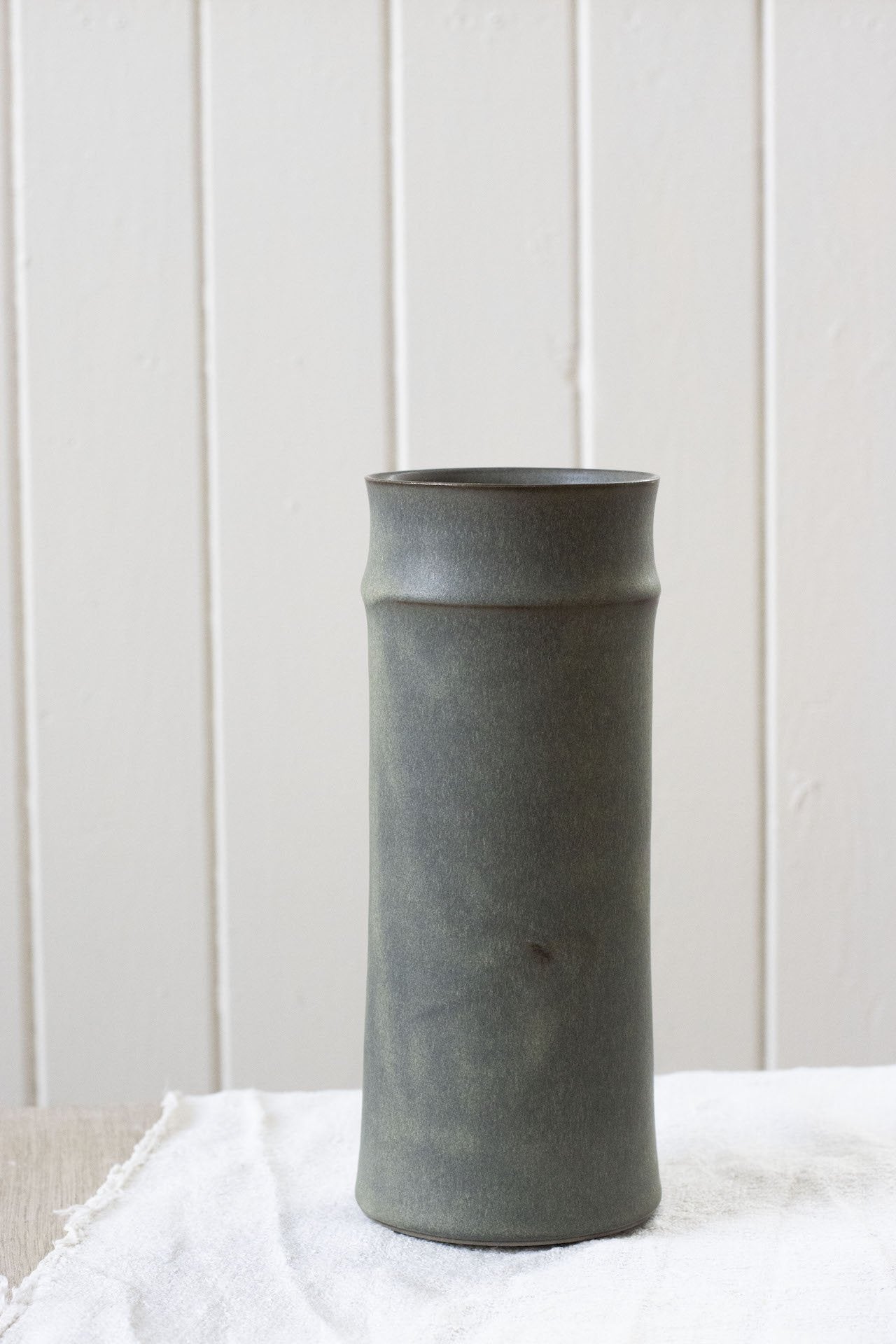 Medium Cylinder | Moss Green | by Borja Moronta - Lifestory
