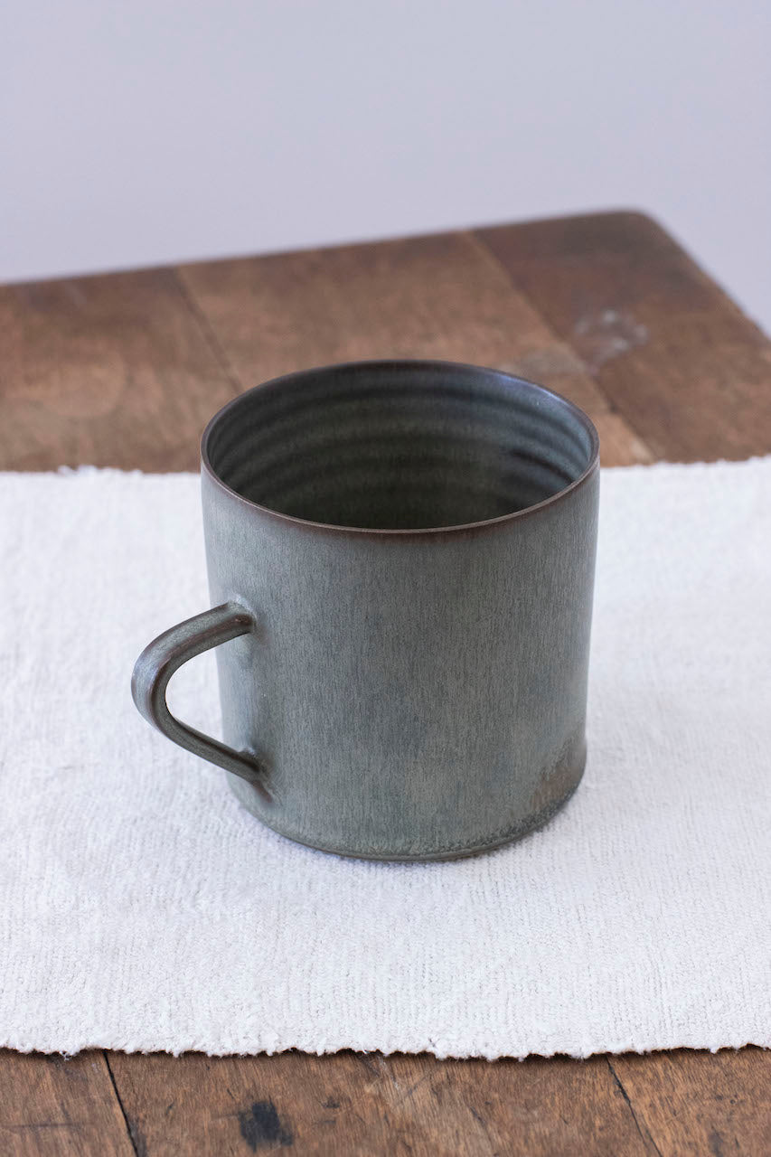 Cylindrical Cup | Moss Green | by Borja Moronta - Lifestory
