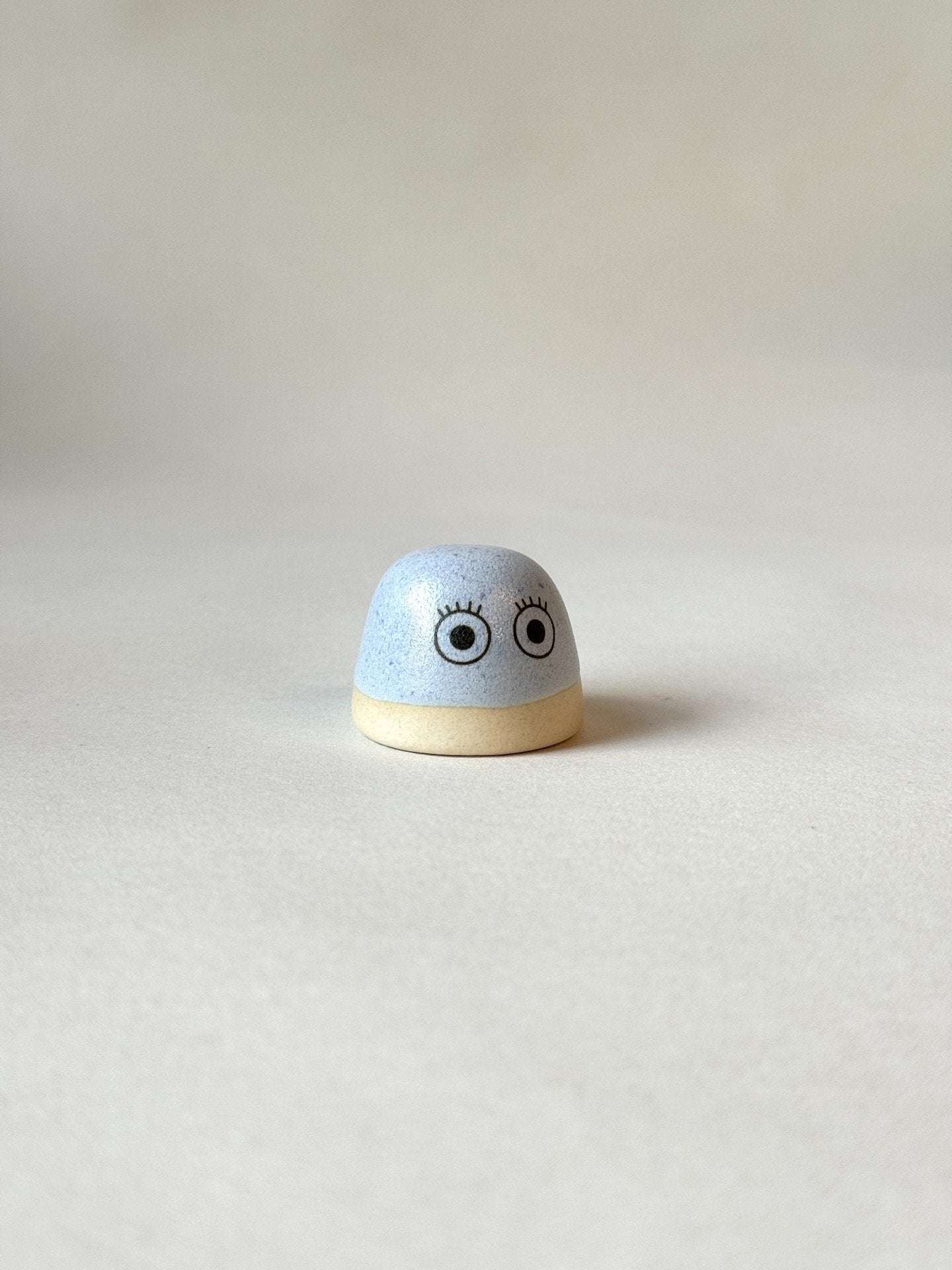 Familia Figurine | Dot | Malcolm | by Studio Arhoj