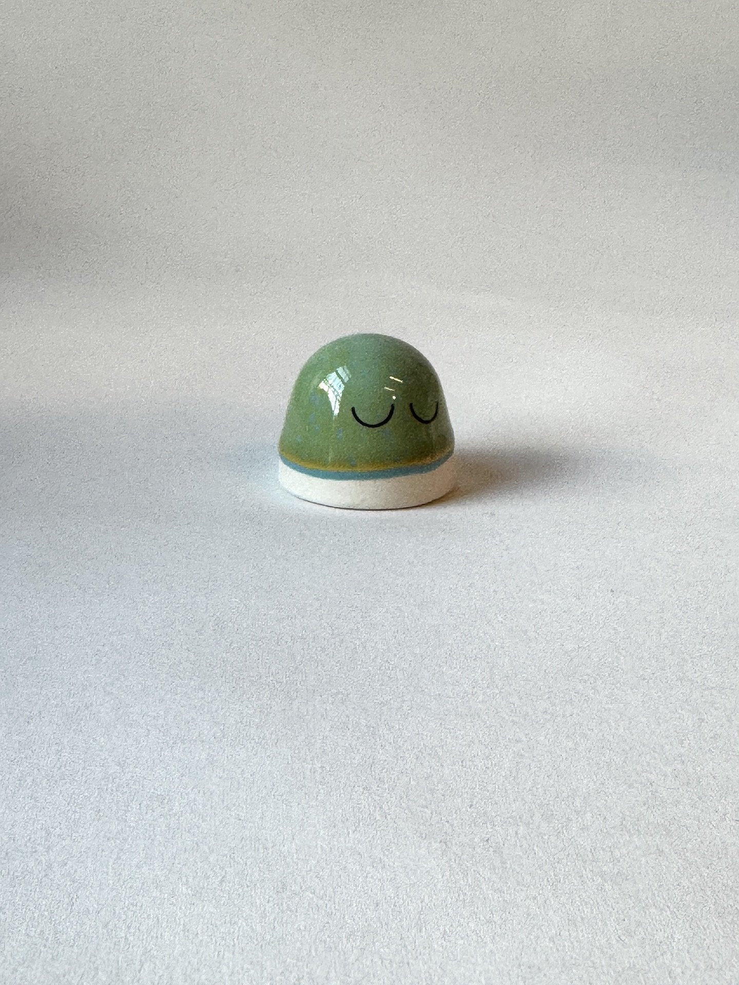 Familia Figurine | Dot | Mossie | by Studio Arhoj