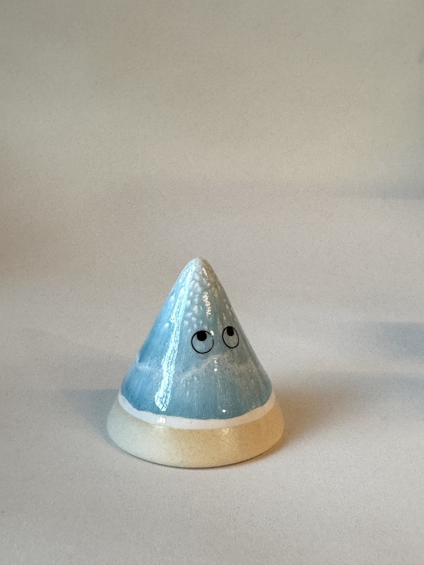 Familia Figurine, Fuji | Ania | by Studio Arhoj