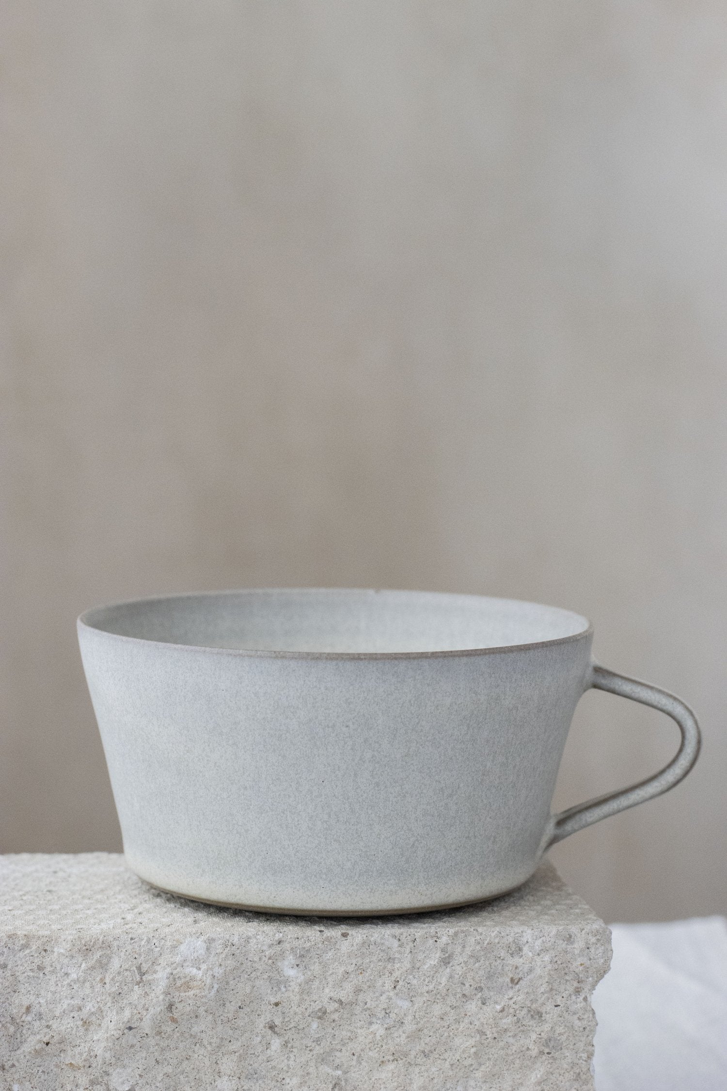 Low Cup | Cloud White | by Borja Moronta - Lifestory