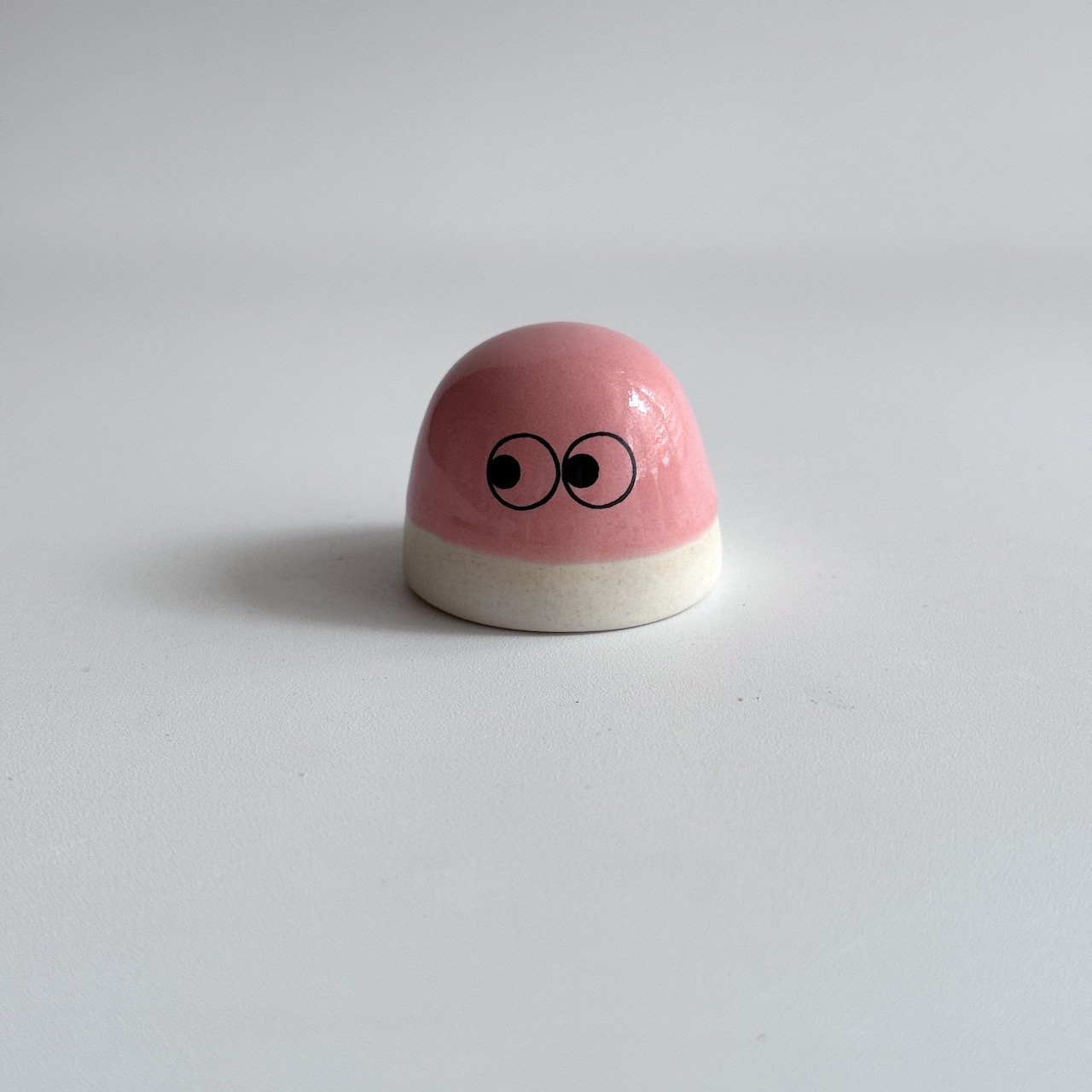 Familia Figurine | Dot | Margo | by Studio Arhoj