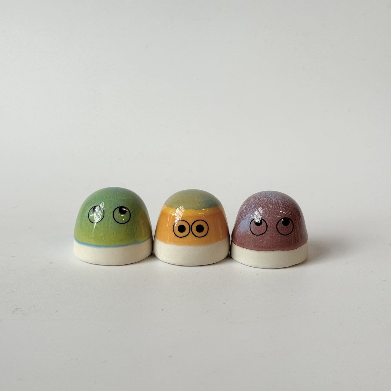 Studio Arhoj Familia Figurine | Dot | Collins