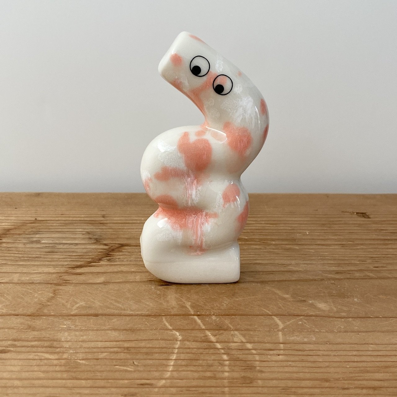 Familia Figurine, Ziggy | Peaches & Cream | by Studio Arhoj - Lifestory