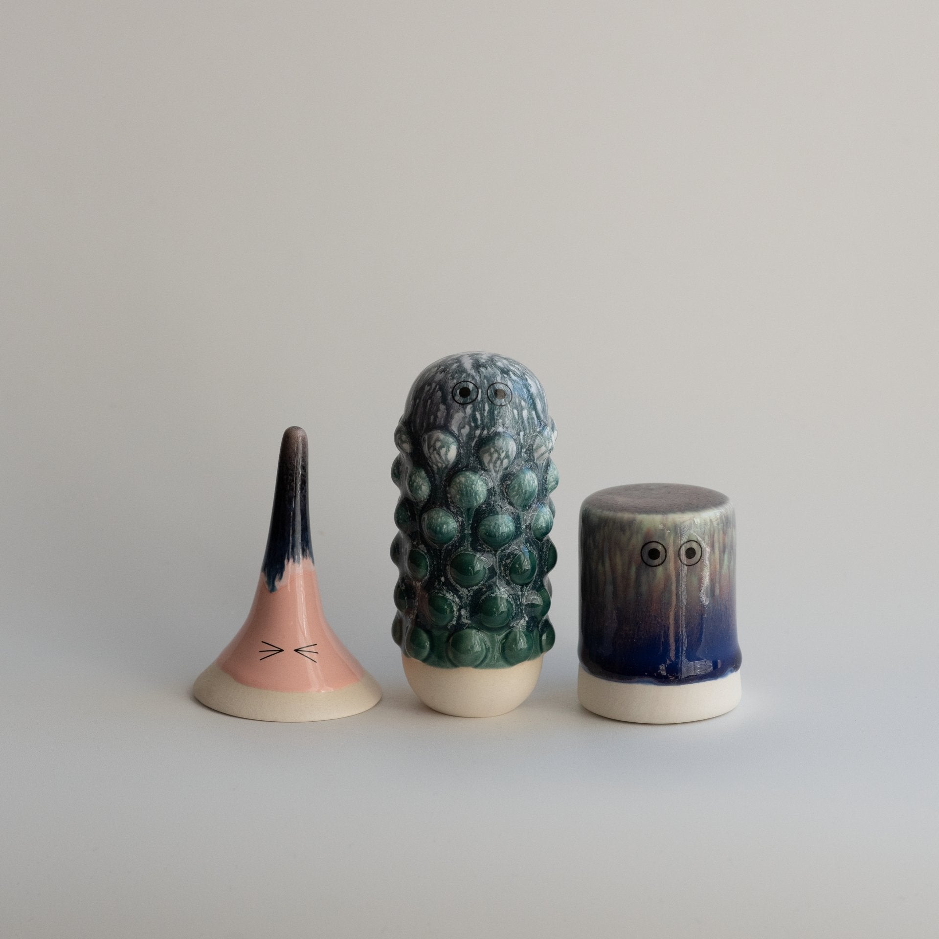 Familia Figurine | Buto | Inky | by Studio Arhoj