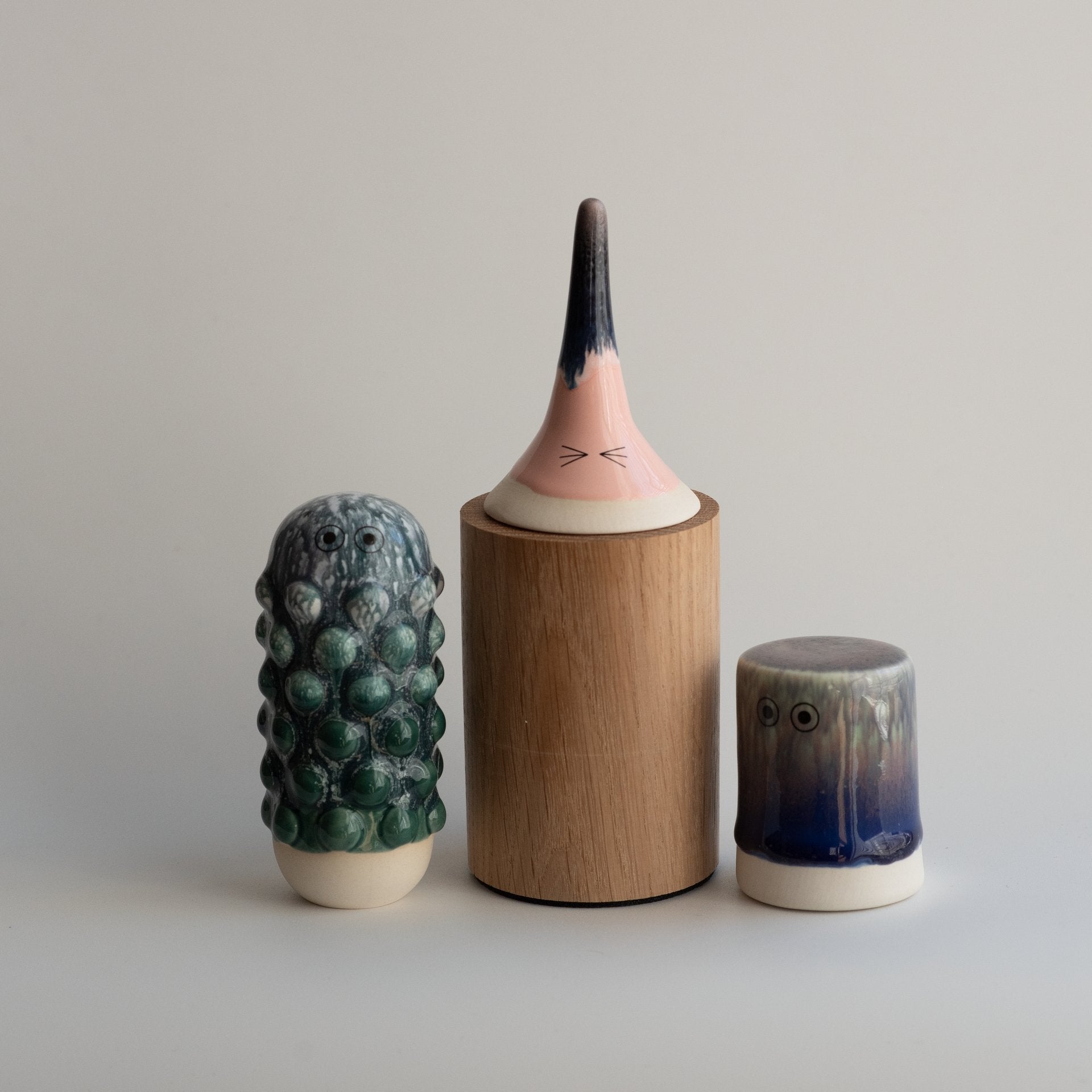 Familia Figurine | Buto | Inky | by Studio Arhoj