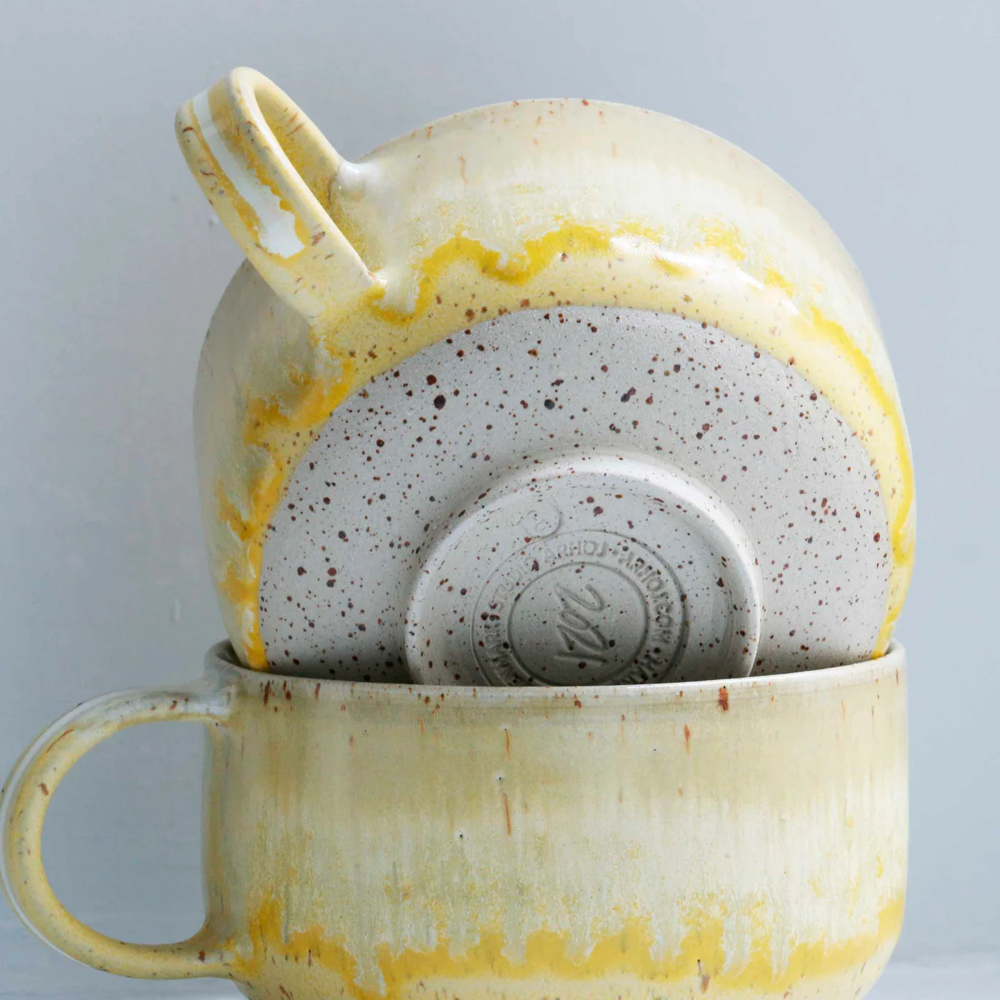 Studio Arhoj Mion Mug in Melting Daisy Glaze