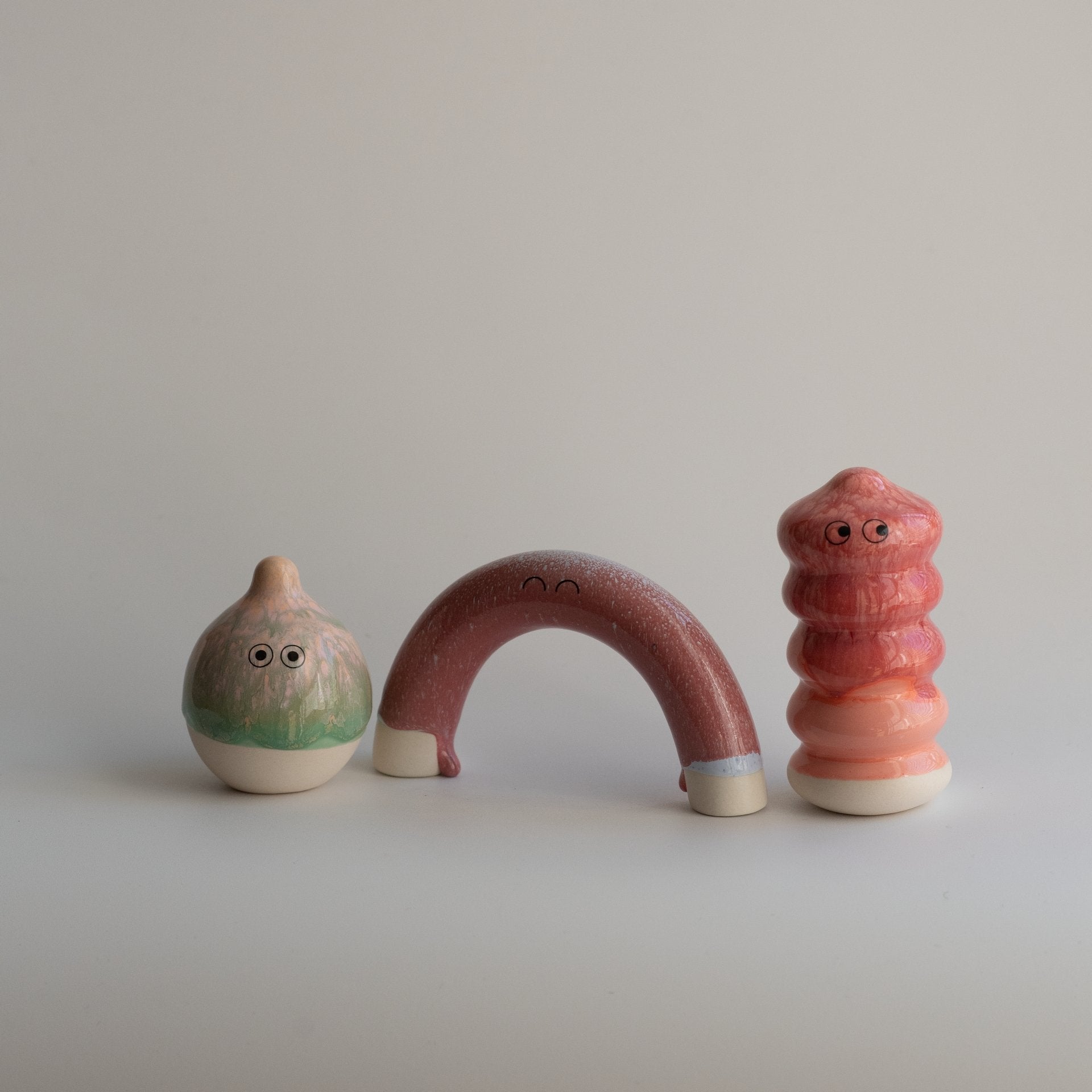 Familia Figurine | Niji | Raspberry | by Studio Arhoj