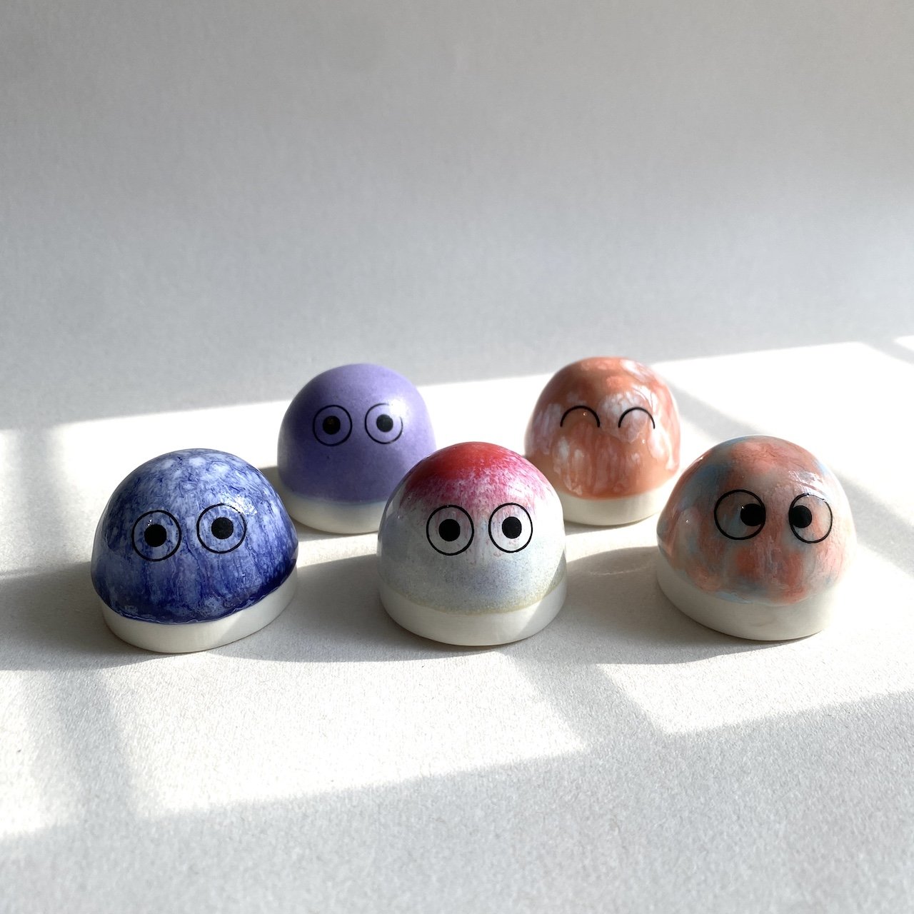 Familia Figurine | Dot | Purple Rain | by Studio Arhoj - Lifestory