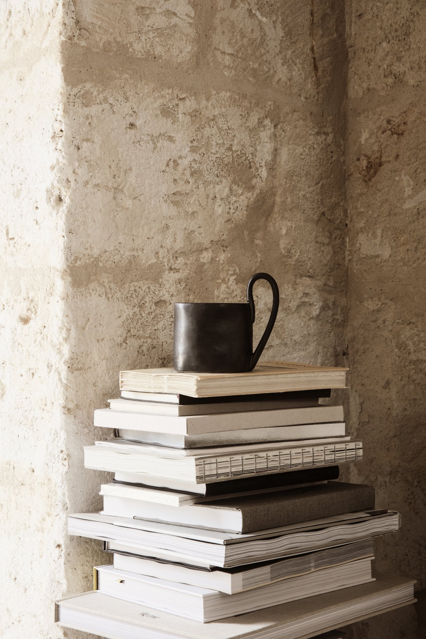 Flow Mug | Off-White | Ceramic | by ferm Living - Lifestory - ferm Living