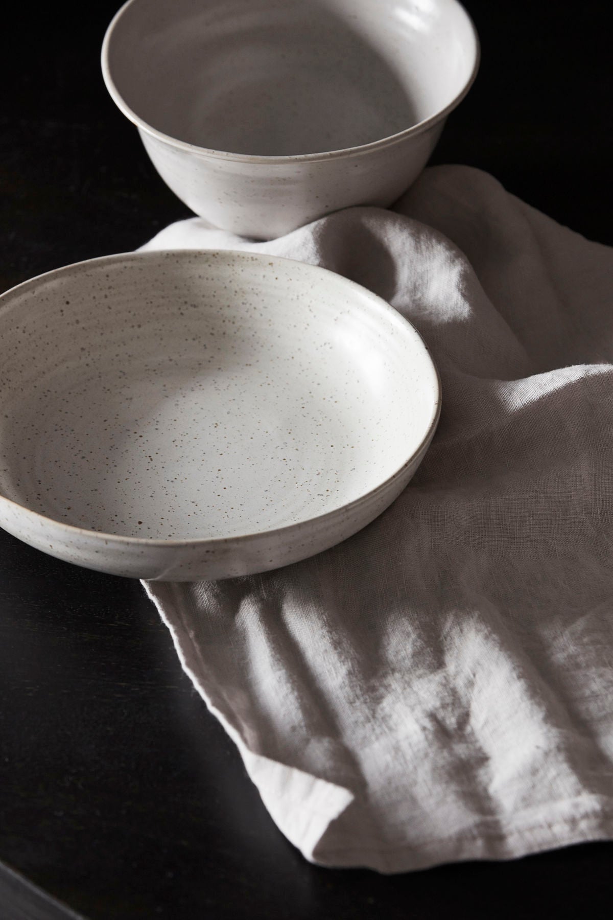 Wide Bowl | Pion | Grey Speckled Glaze | by House Doctor - Lifestory - House Doctor