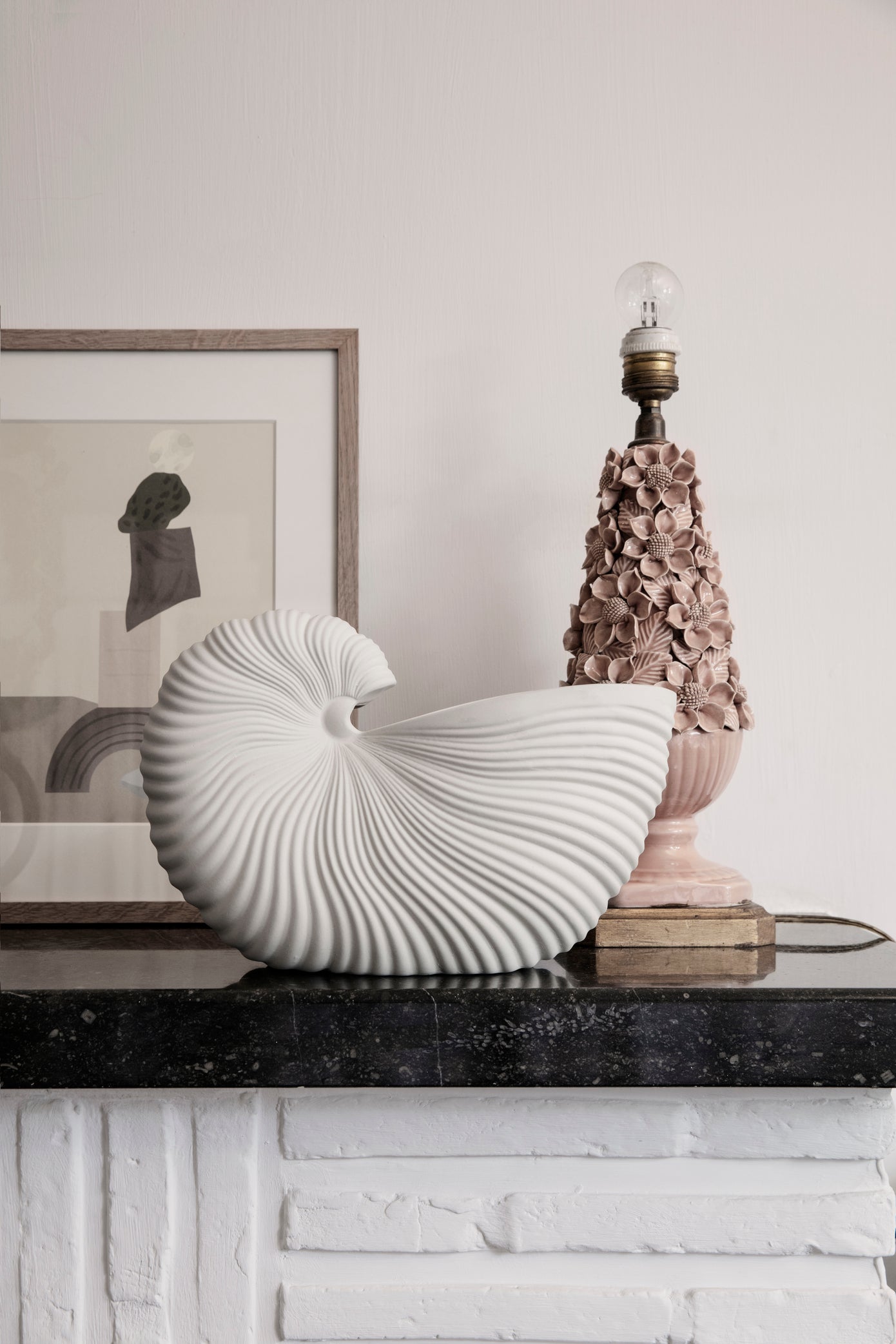 Shell pot / vase | Ceramic | off-white - Lifestory