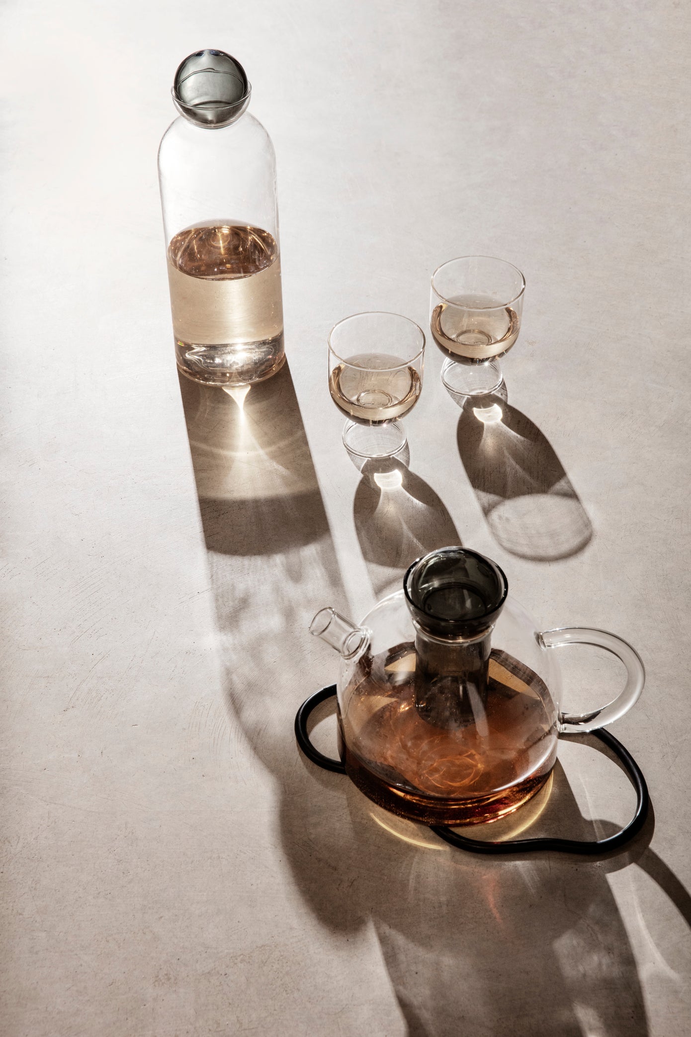 Still Carafe in Clear Glass with Stopper - Lifestory - ferm Living