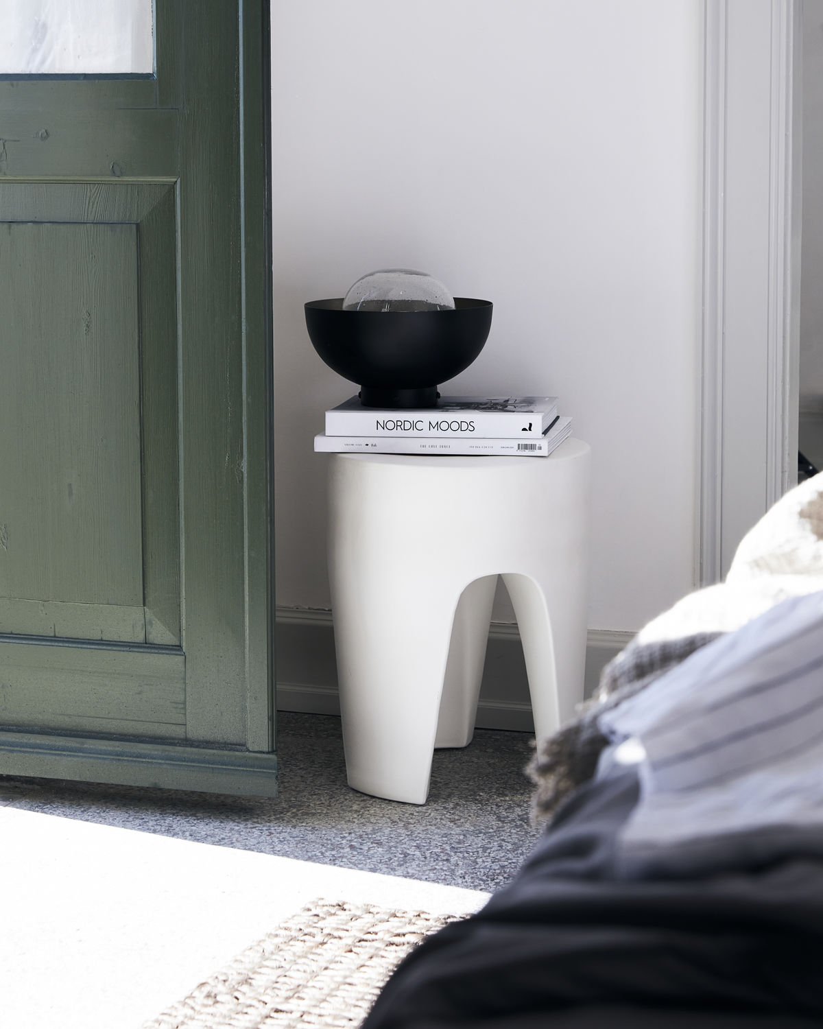 Besshoei Side Table | Snow | Earthenware | by Nord - Lifestory - Nord