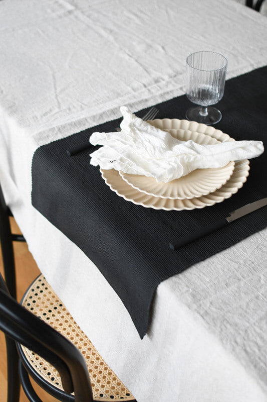 Holmsbruk Table Runner | Black | Cotton | by Storefactory - Lifestory - Storefactory