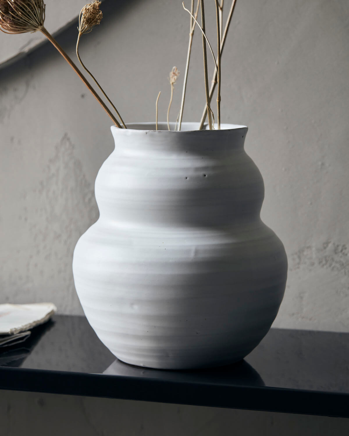 White Vase | Juno | Medium | by House Doctor - Lifestory - House Doctor