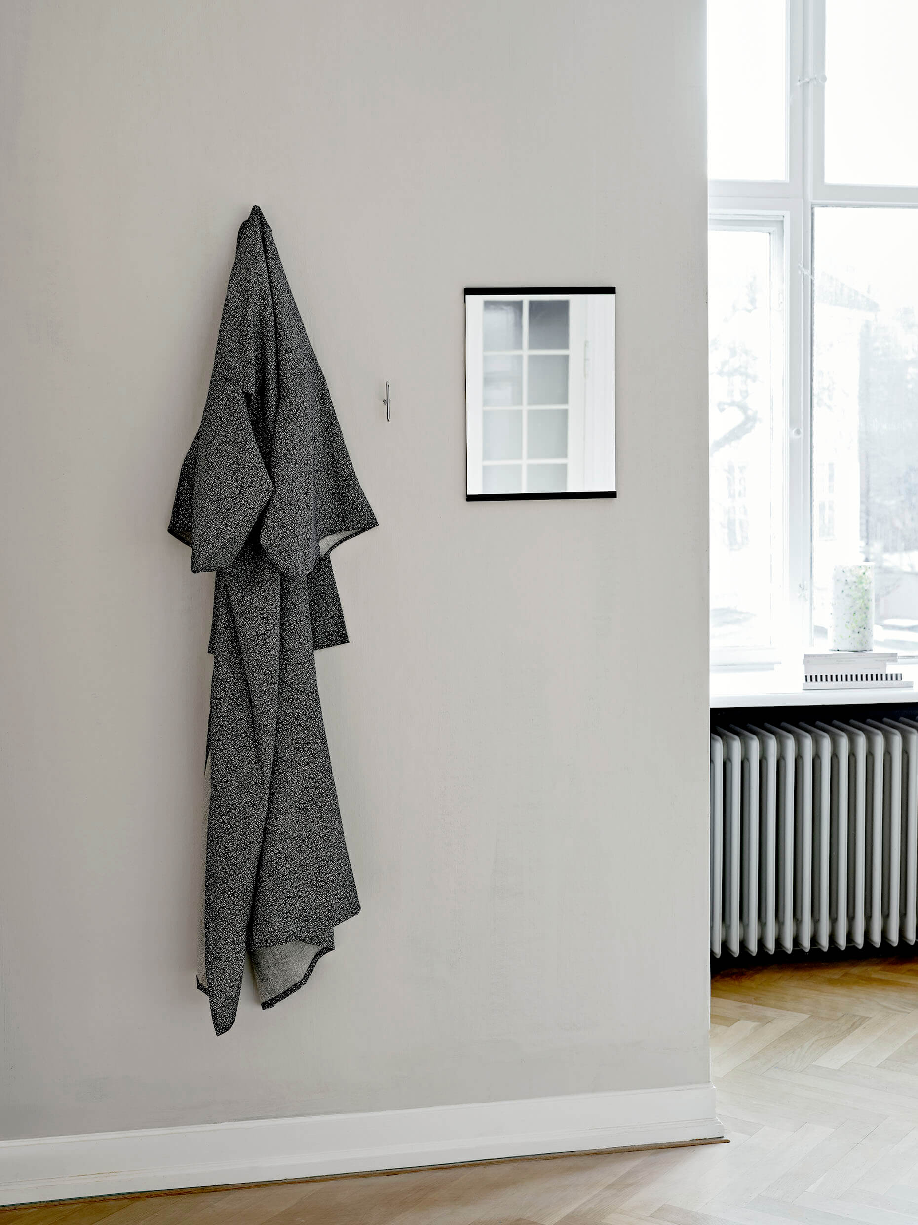 Rectangular Wall Mirror | Small | Black | Adjustable | by Moebe - Lifestory - Moebe