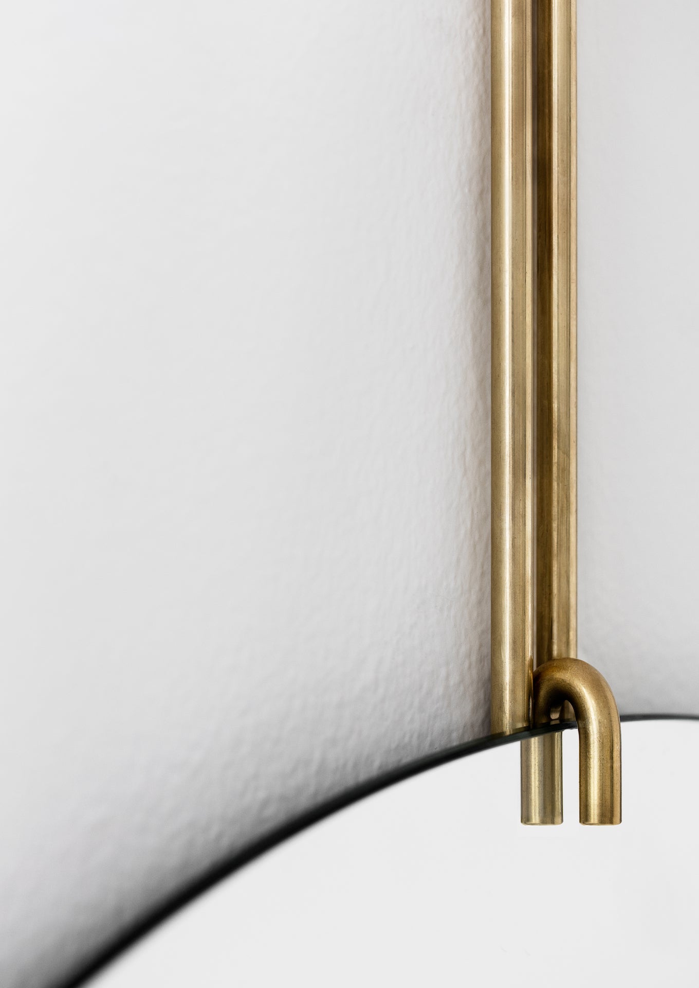 Wall Mirror 50cm | Round | Brass Hook - Lifestory - Moebe
